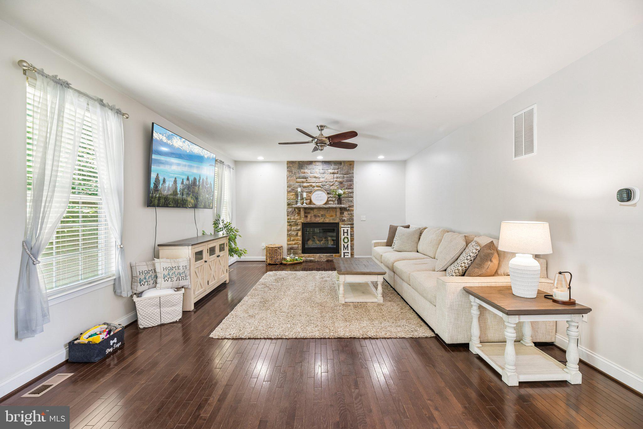 HOLBROOK ESTATES - Residential