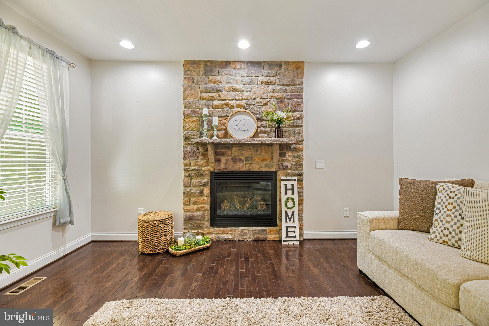 HOLBROOK ESTATES - Residential