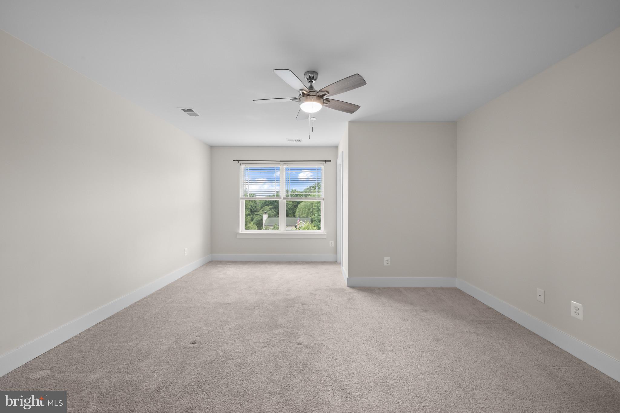 ROLAND TERRACE - Residential