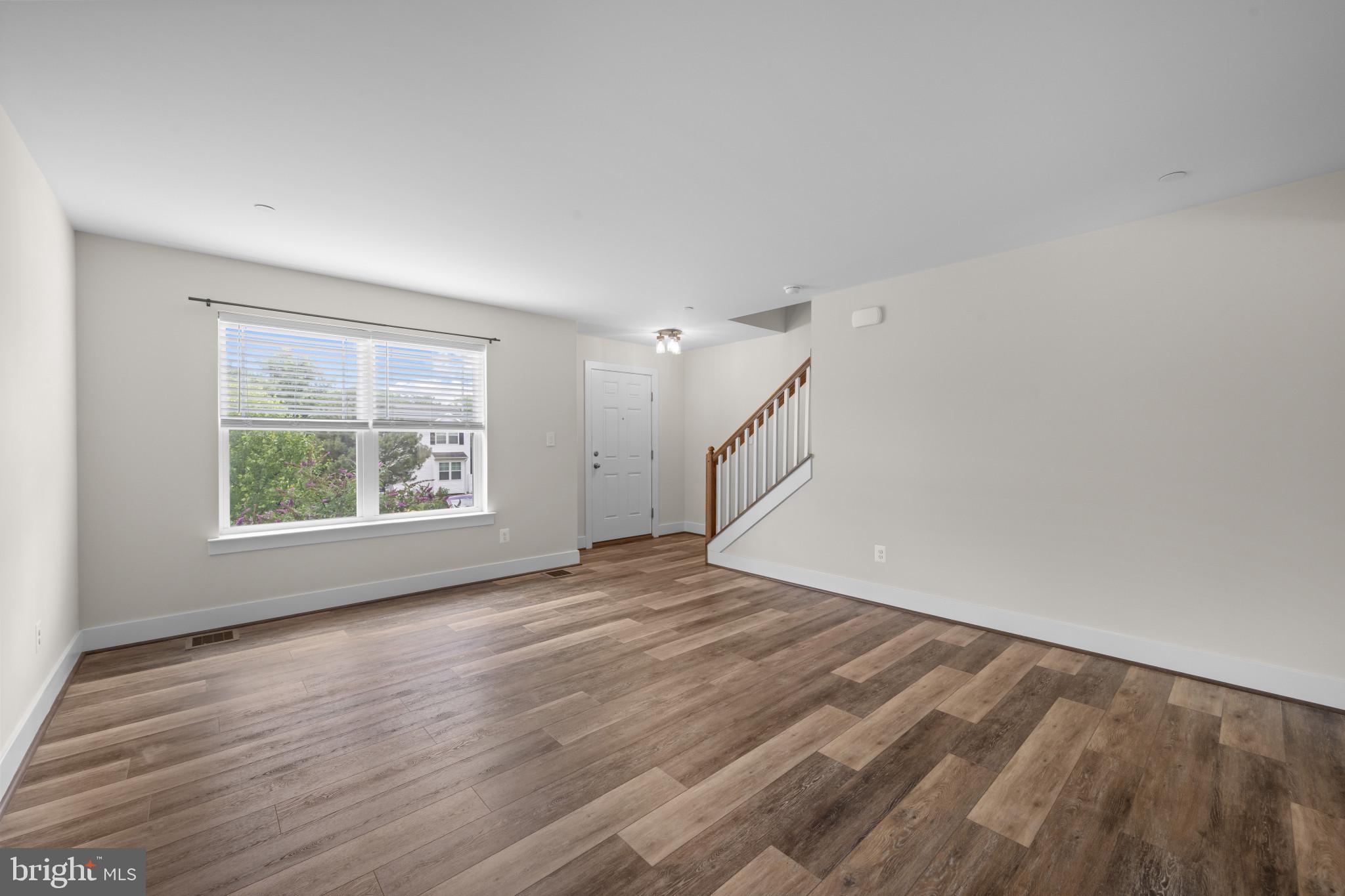 ROLAND TERRACE - Residential
