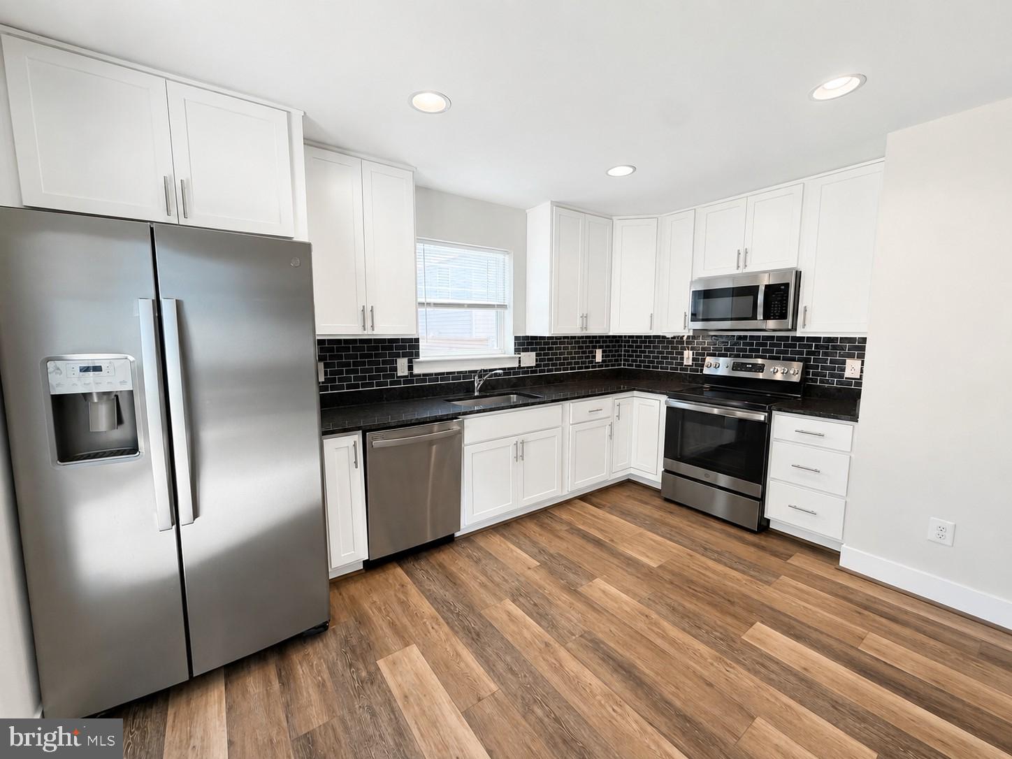 ROLAND TERRACE - Residential