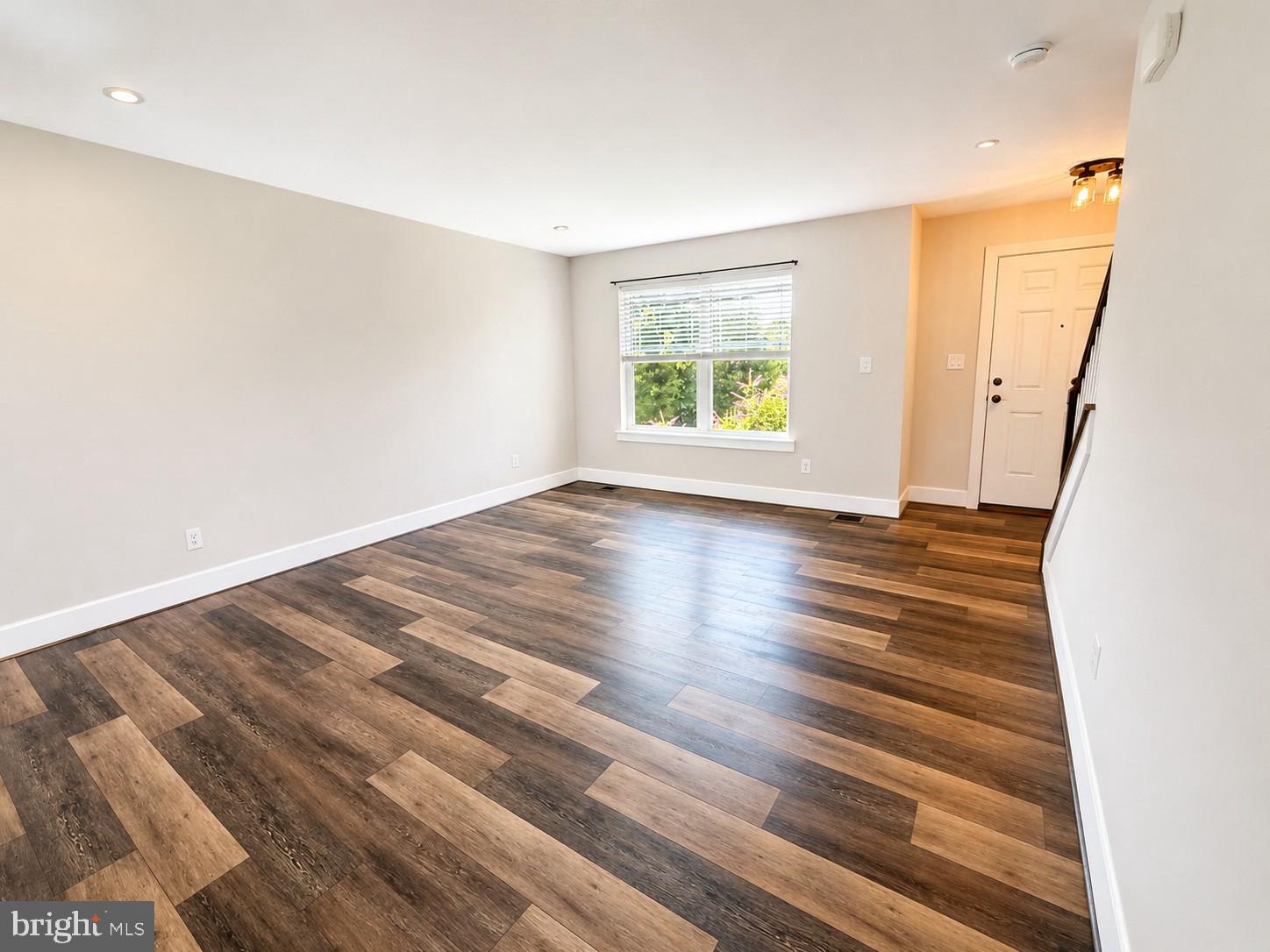 ROLAND TERRACE - Residential