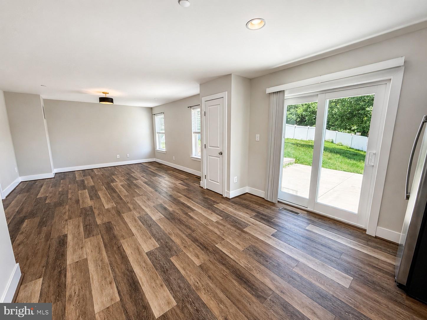 ROLAND TERRACE - Residential