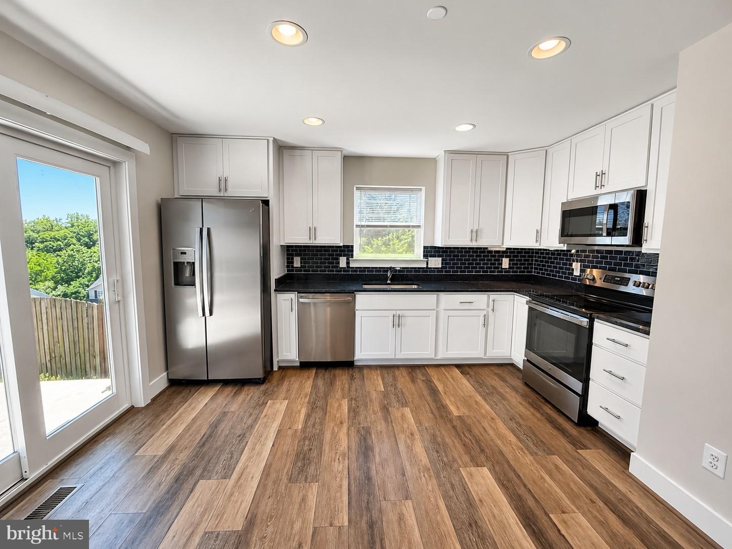 ROLAND TERRACE - Residential