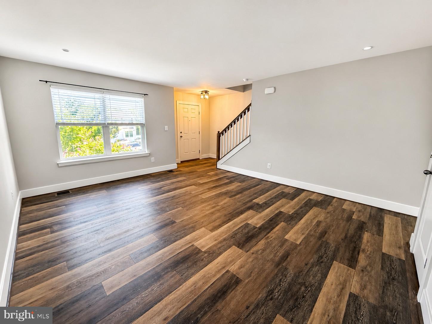 ROLAND TERRACE - Residential