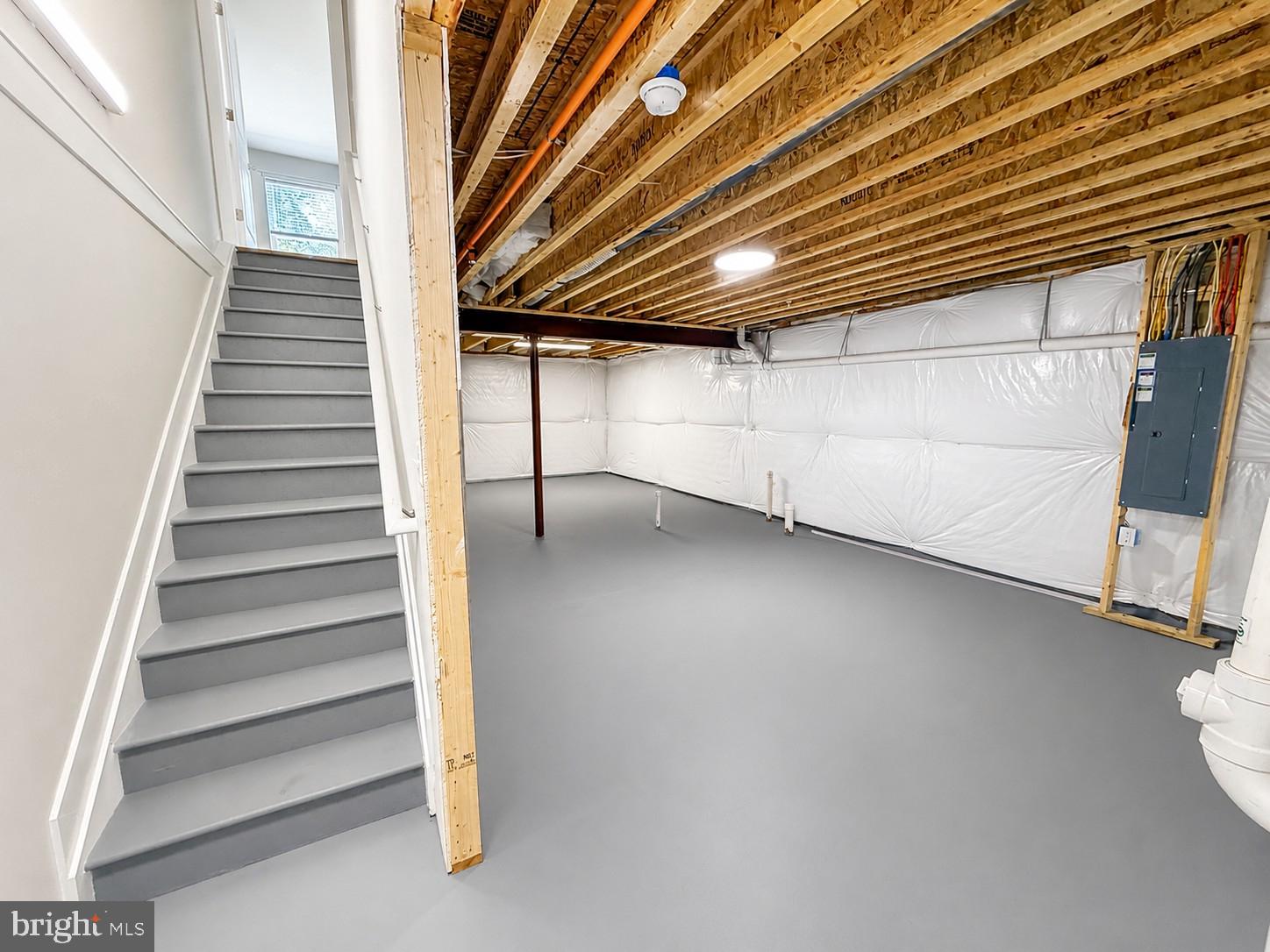 ROLAND TERRACE - Residential