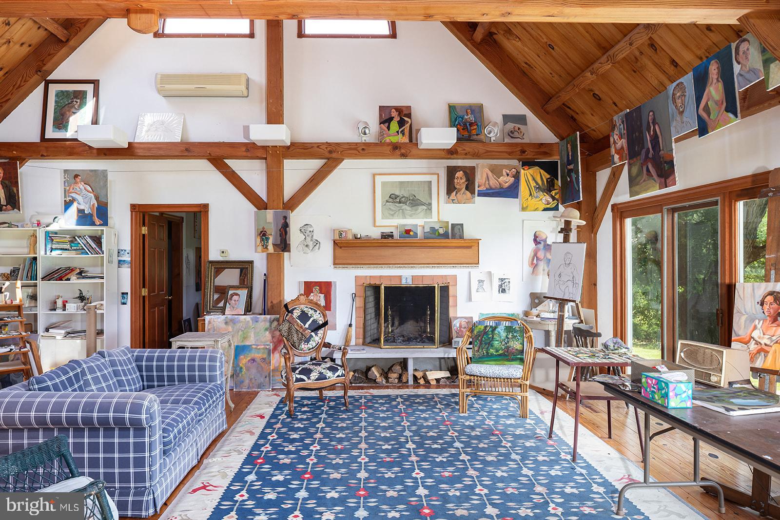 RADNOR HUNT - Residential