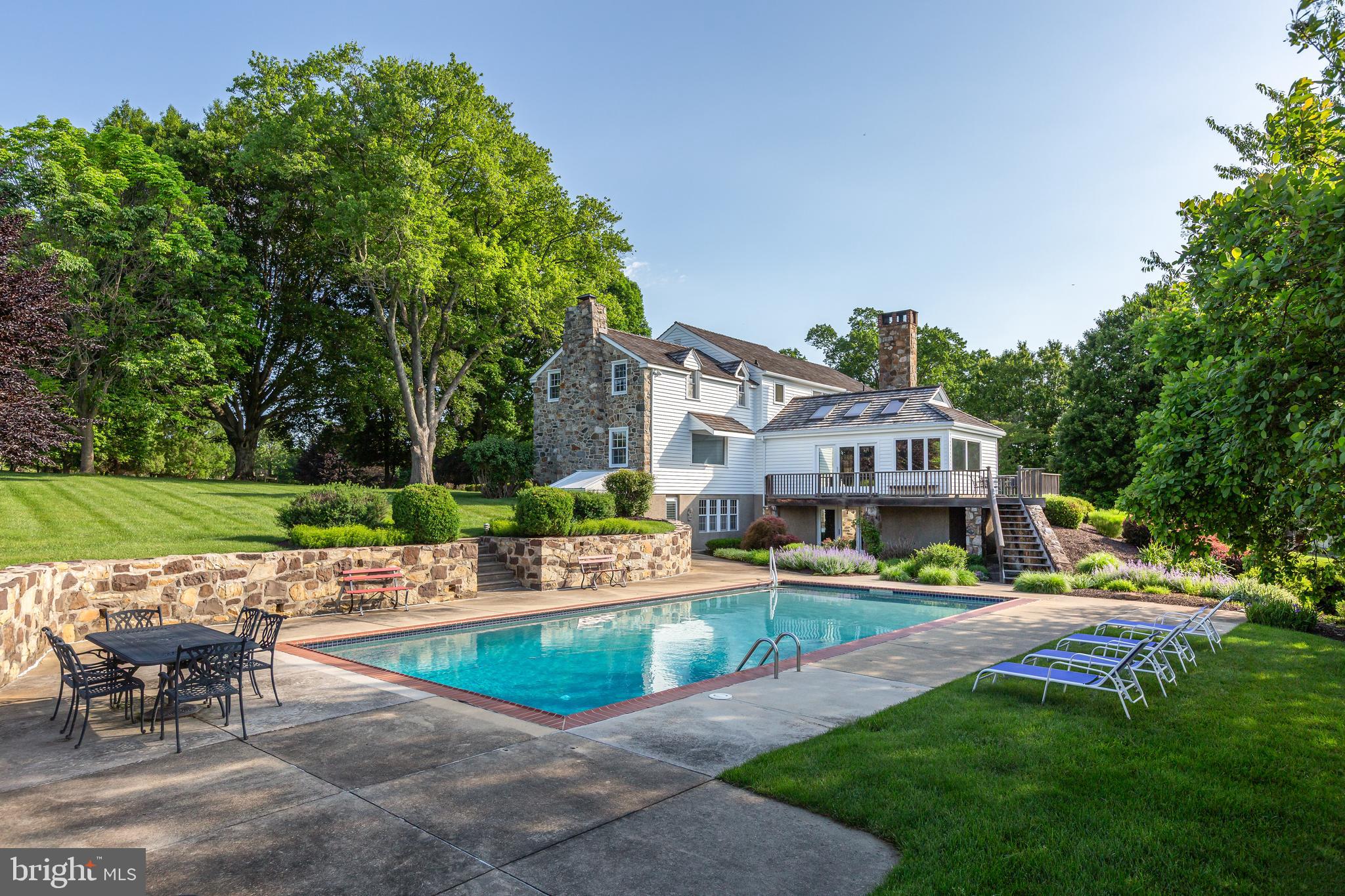RADNOR HUNT - Residential