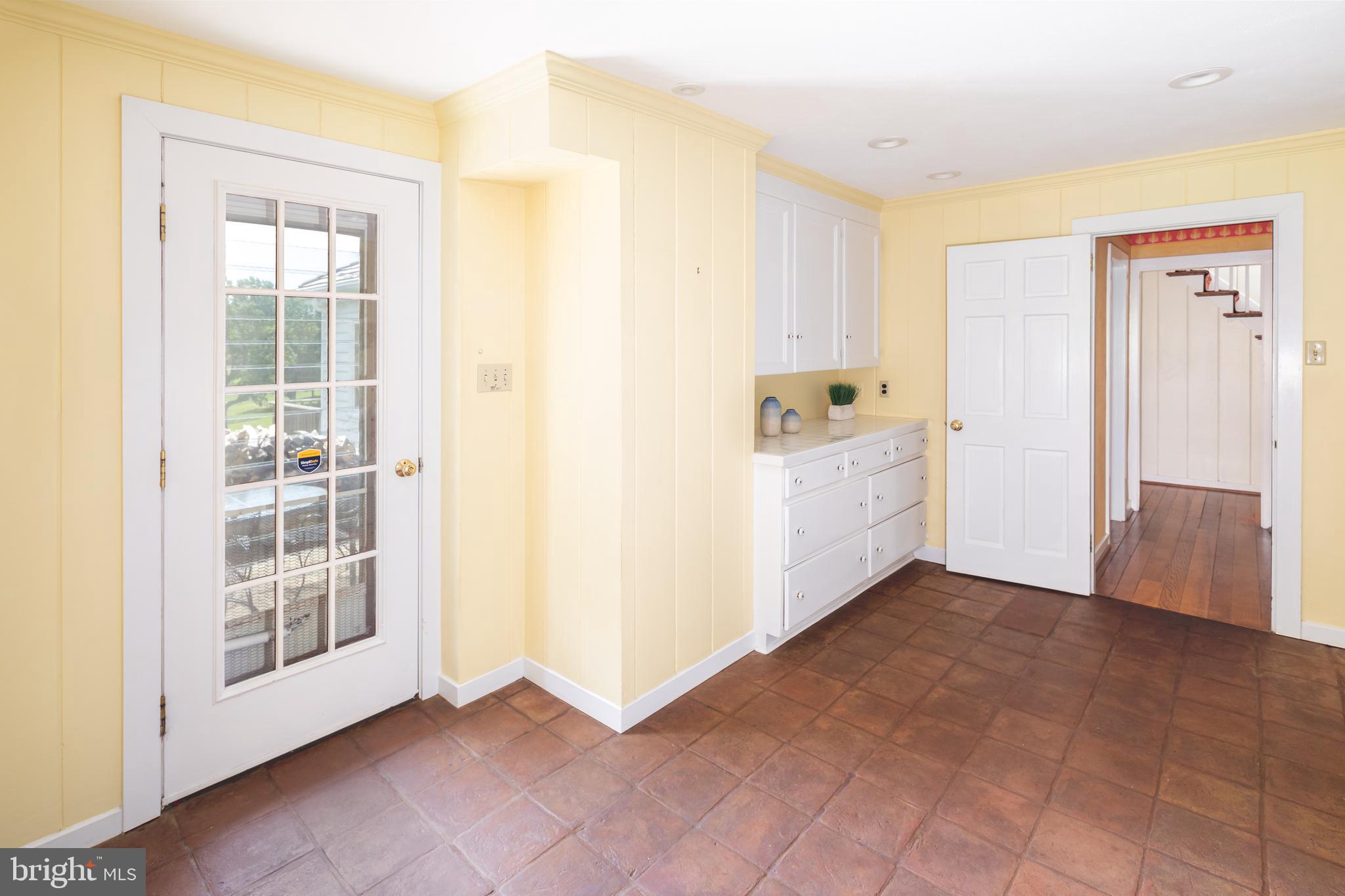 RADNOR HUNT - Residential