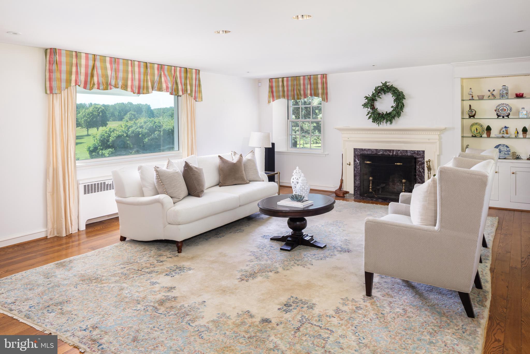 RADNOR HUNT - Residential