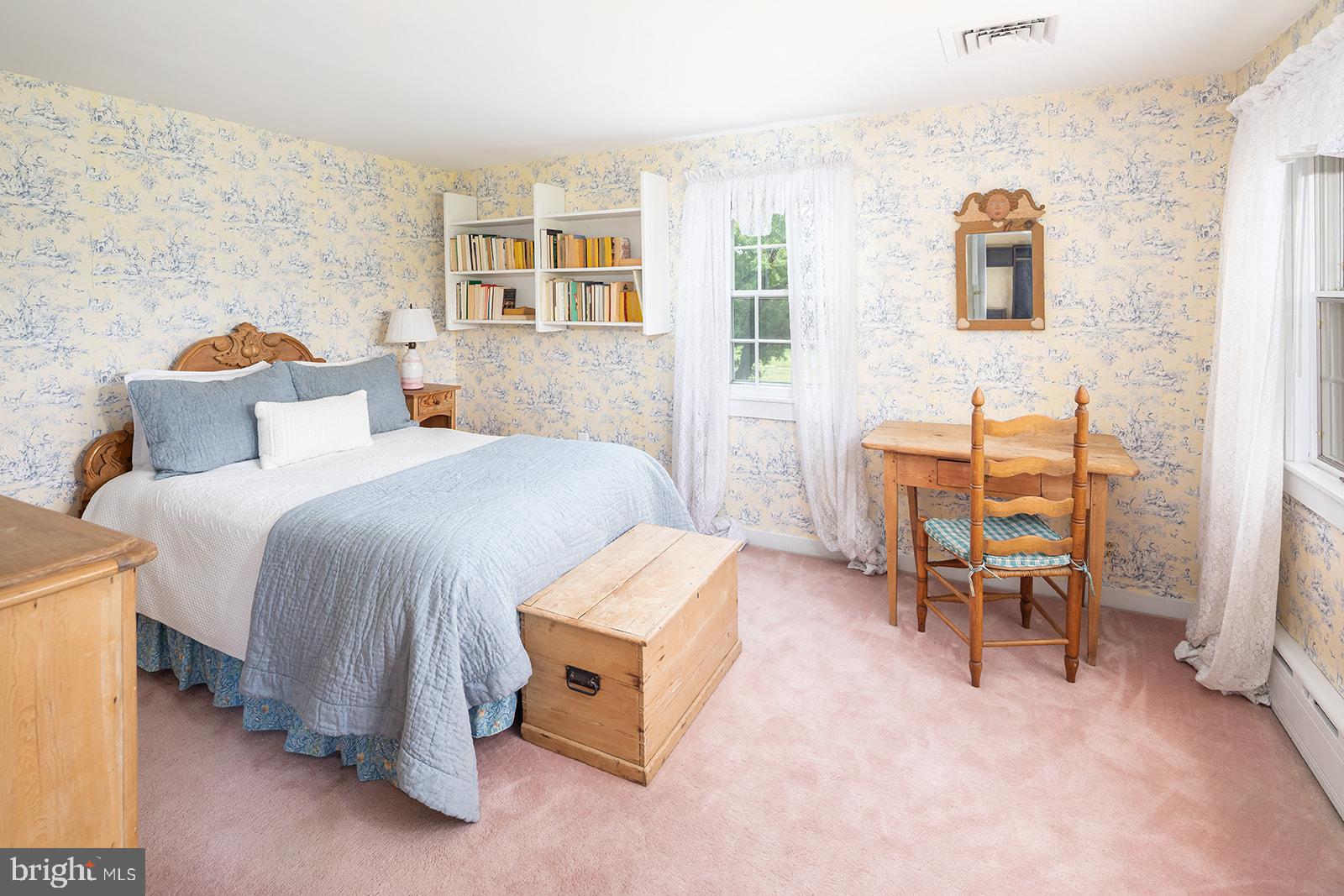 RADNOR HUNT - Residential