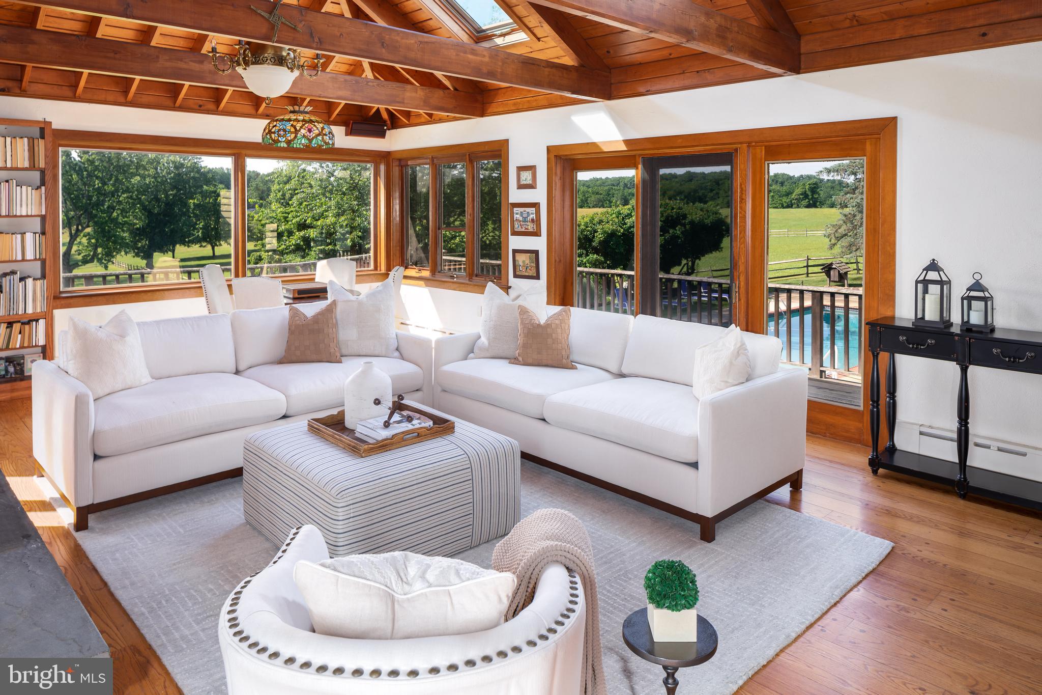RADNOR HUNT - Residential