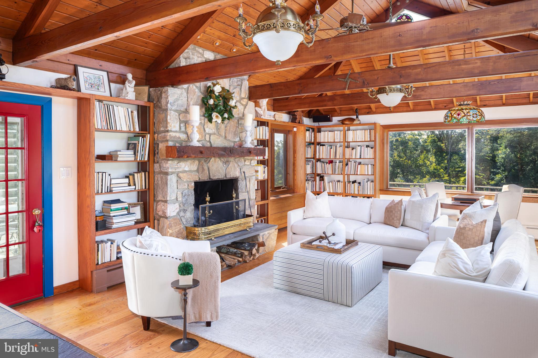 RADNOR HUNT - Residential