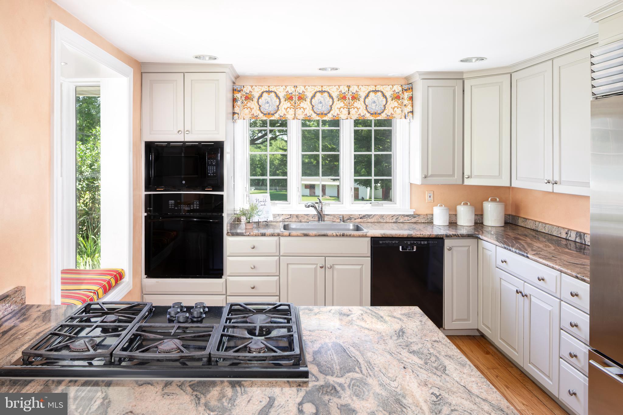 RADNOR HUNT - Residential
