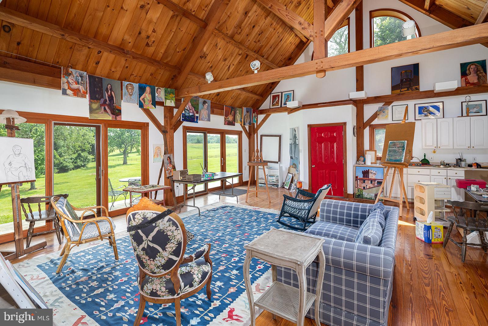 RADNOR HUNT - Residential