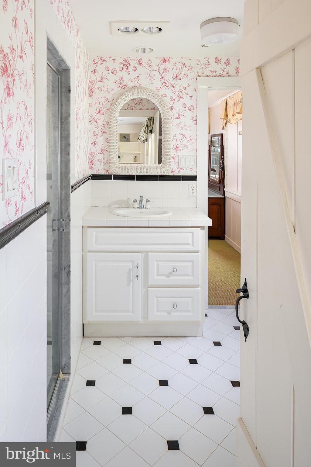 RADNOR HUNT - Residential