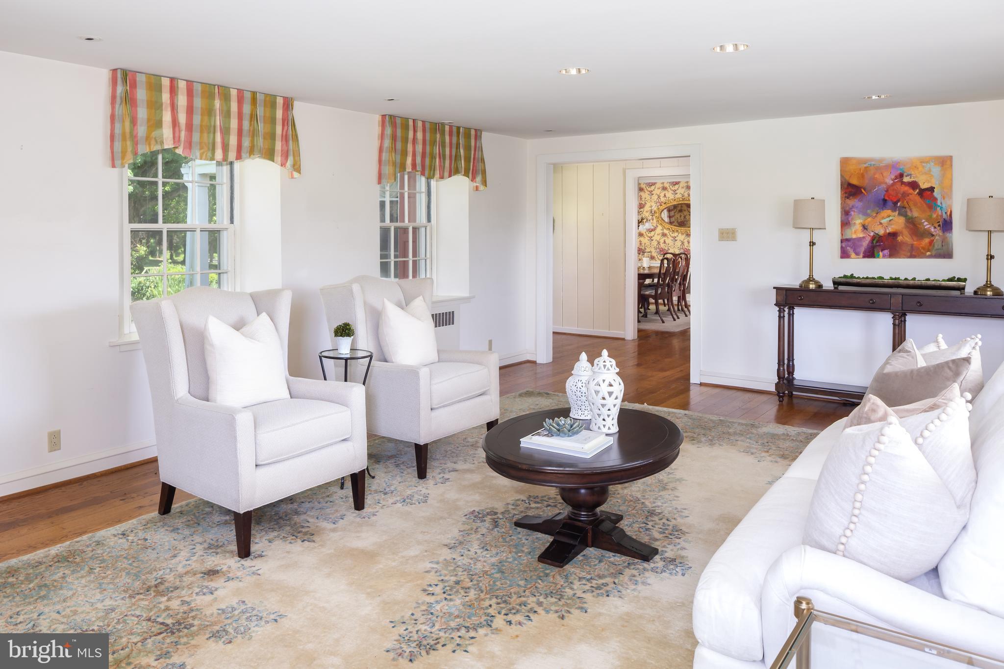 RADNOR HUNT - Residential