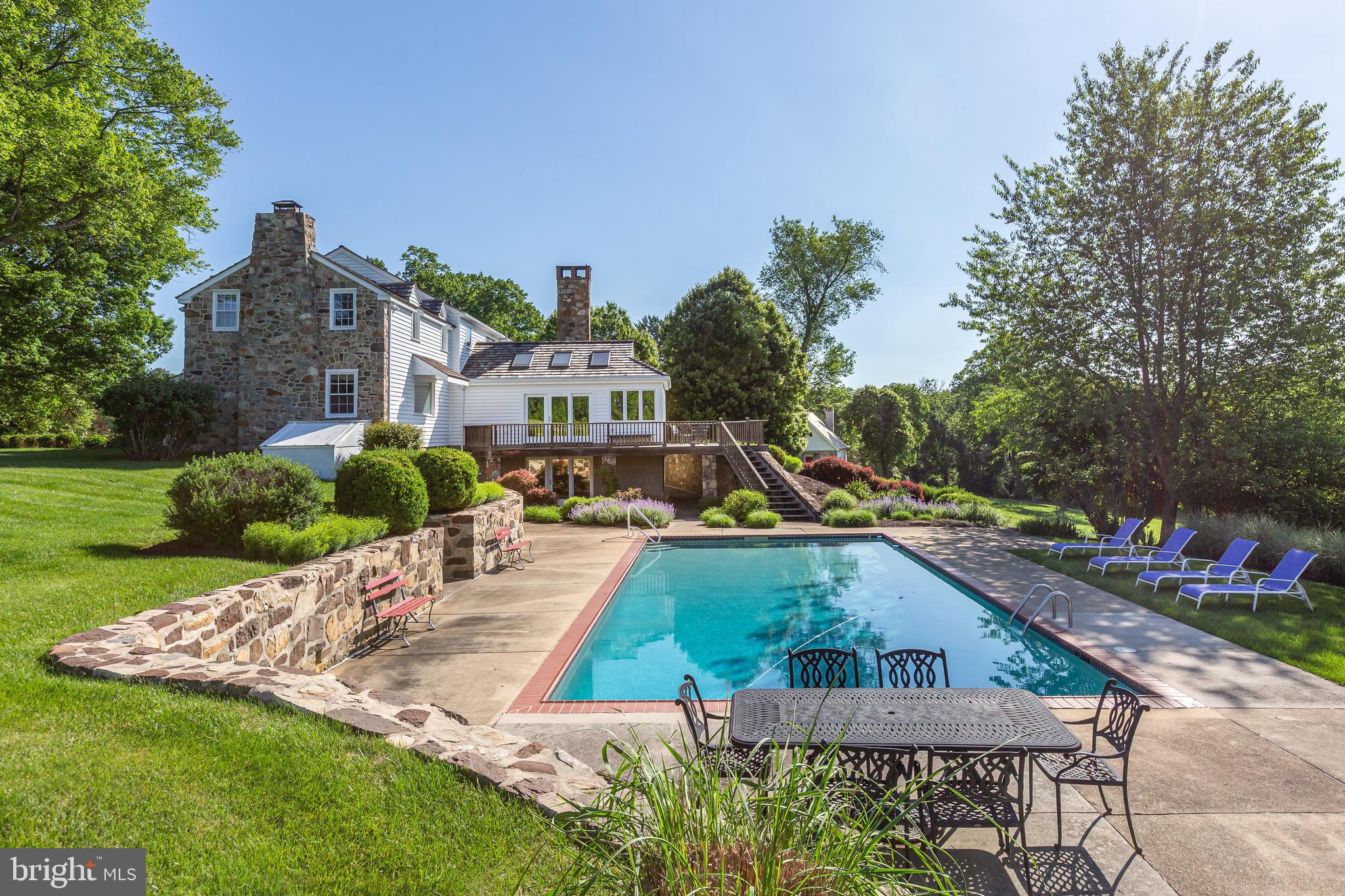 RADNOR HUNT - Residential