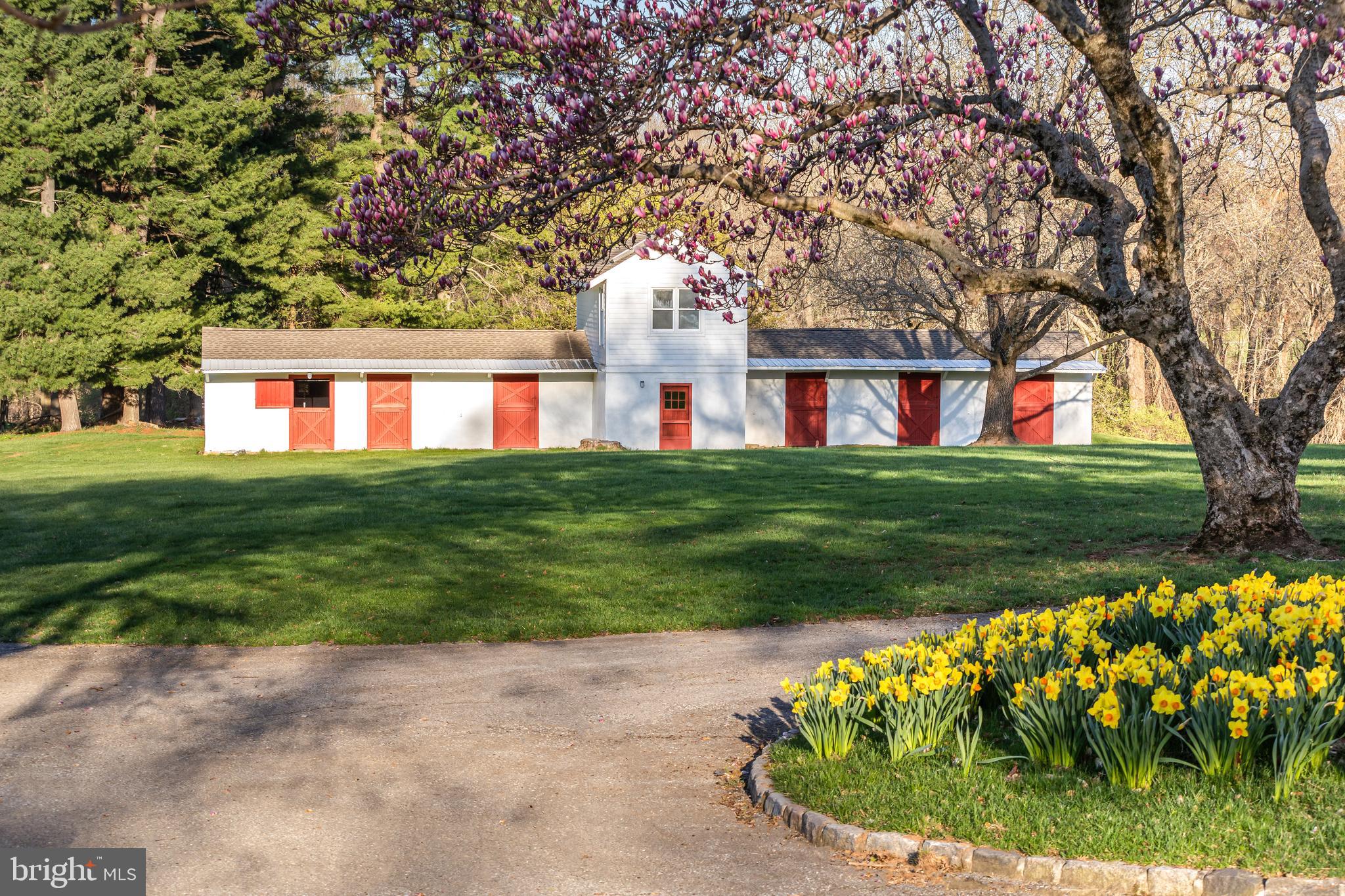 RADNOR HUNT - Residential