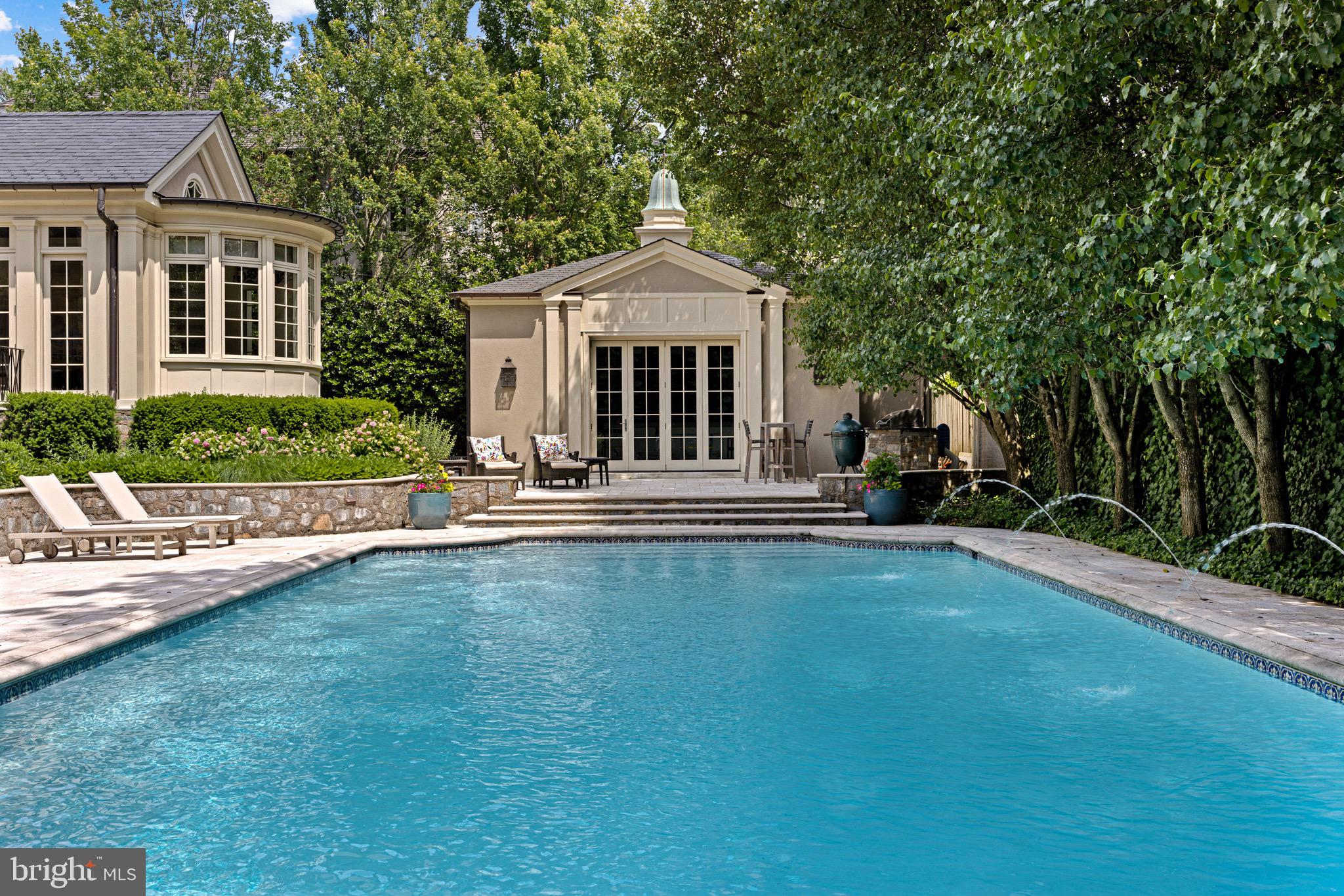 CHEVY CHASE VILLAGE - Residential
