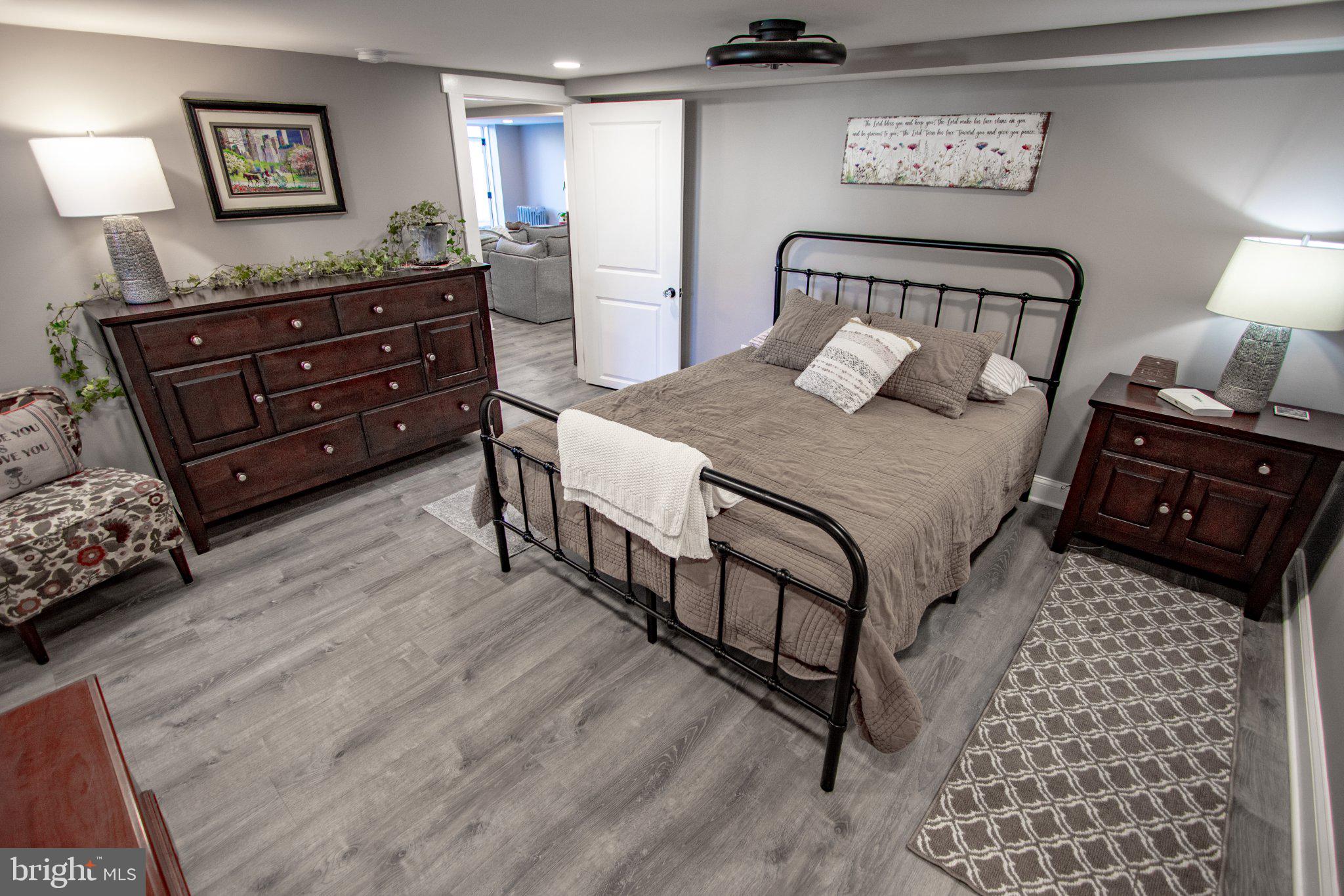 KNAUERTON - Residential