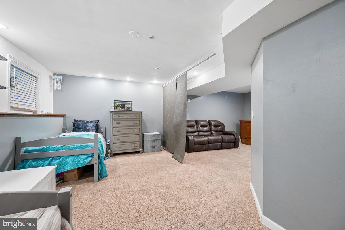 WILLOW BROOK - Residential