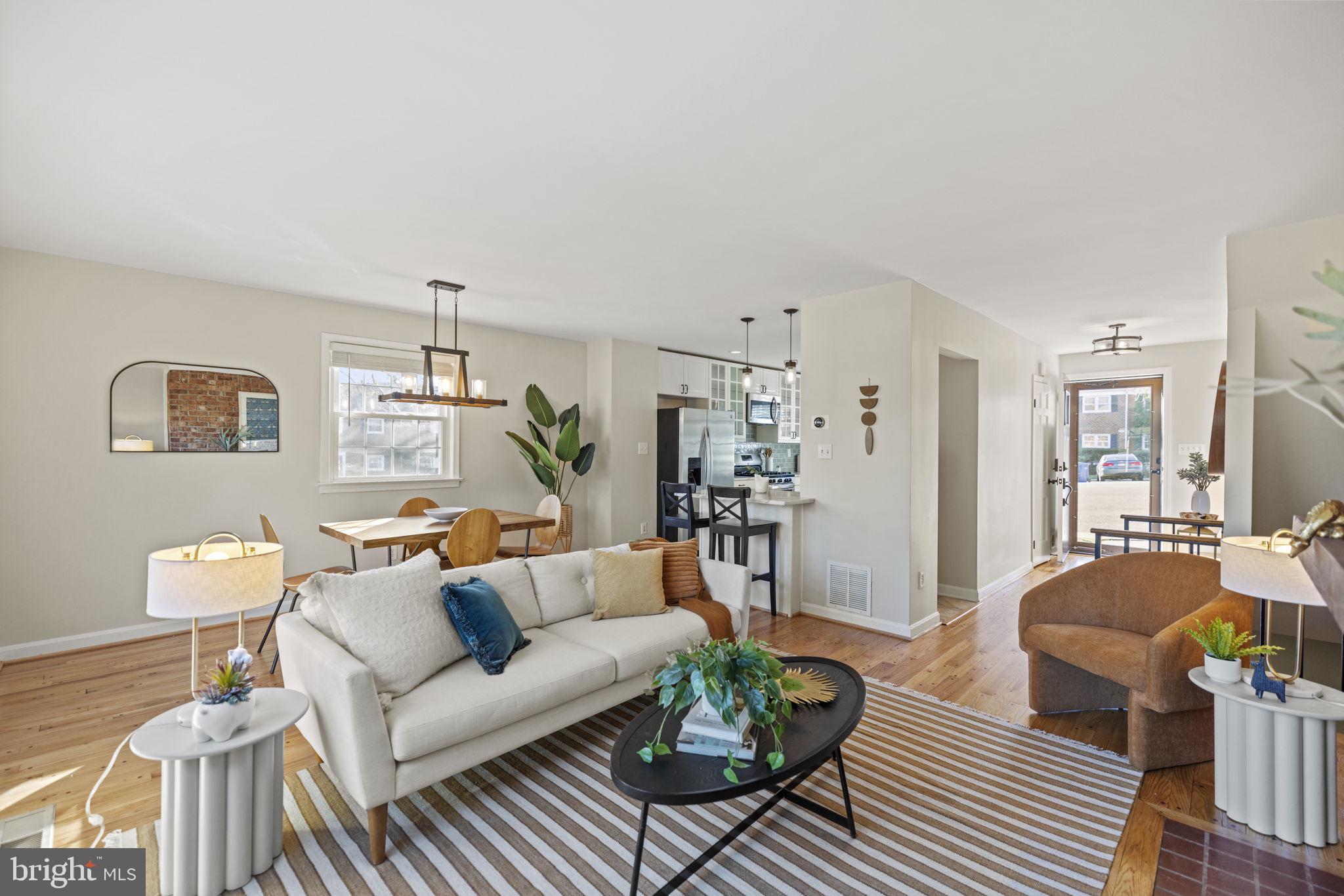 HARDWICK COURT - Residential