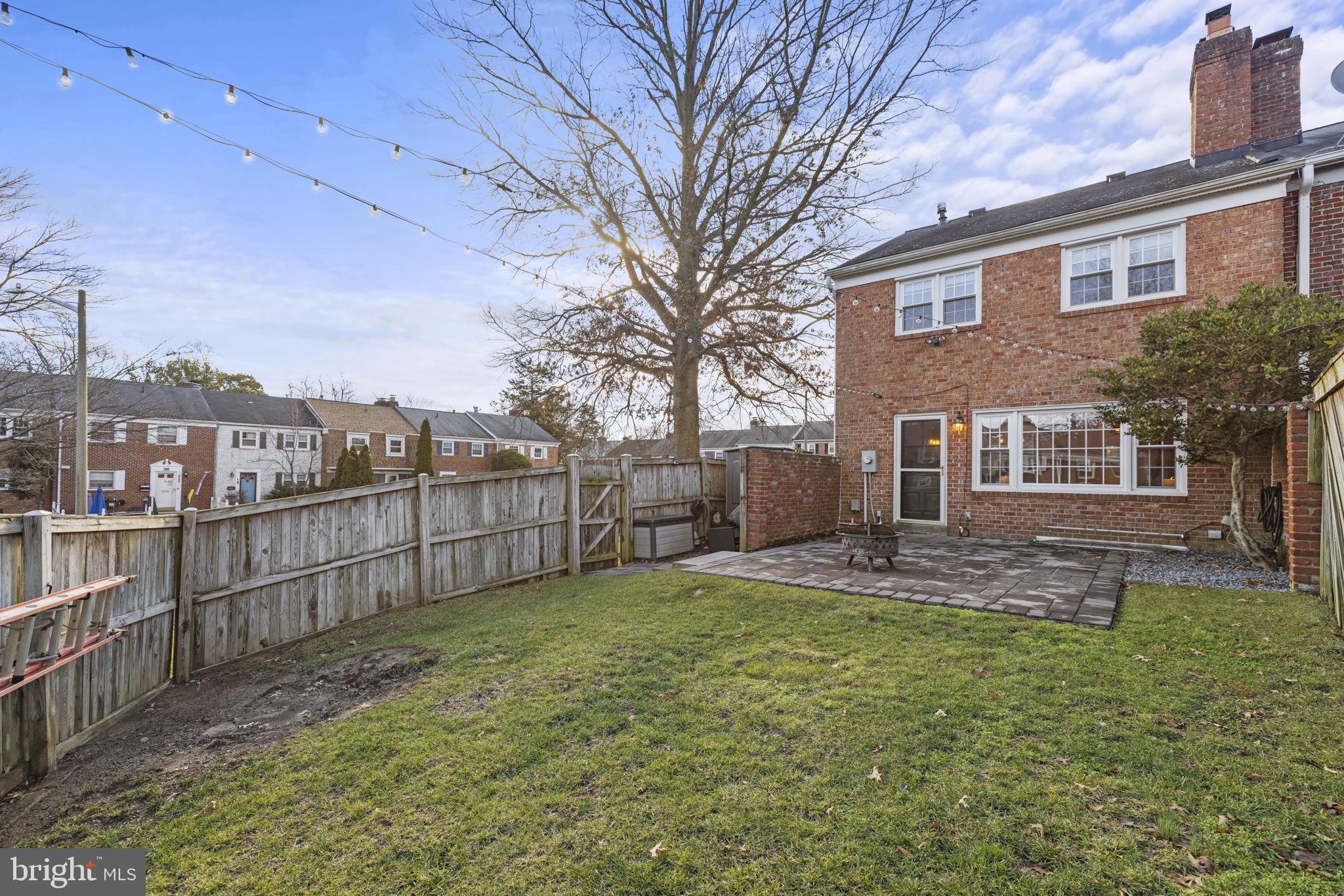 HARDWICK COURT - Residential