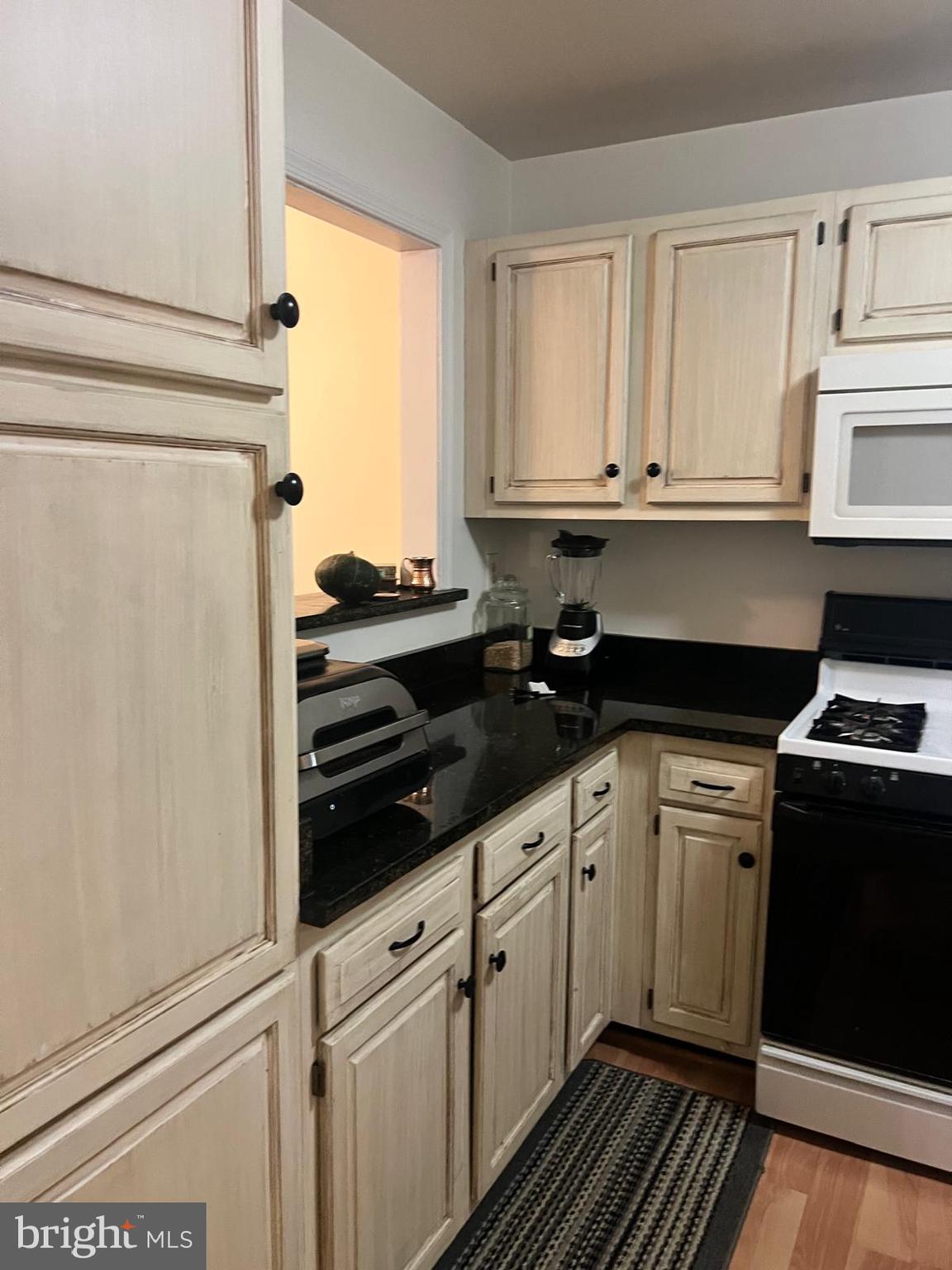 VININGS CONDO - Residential
