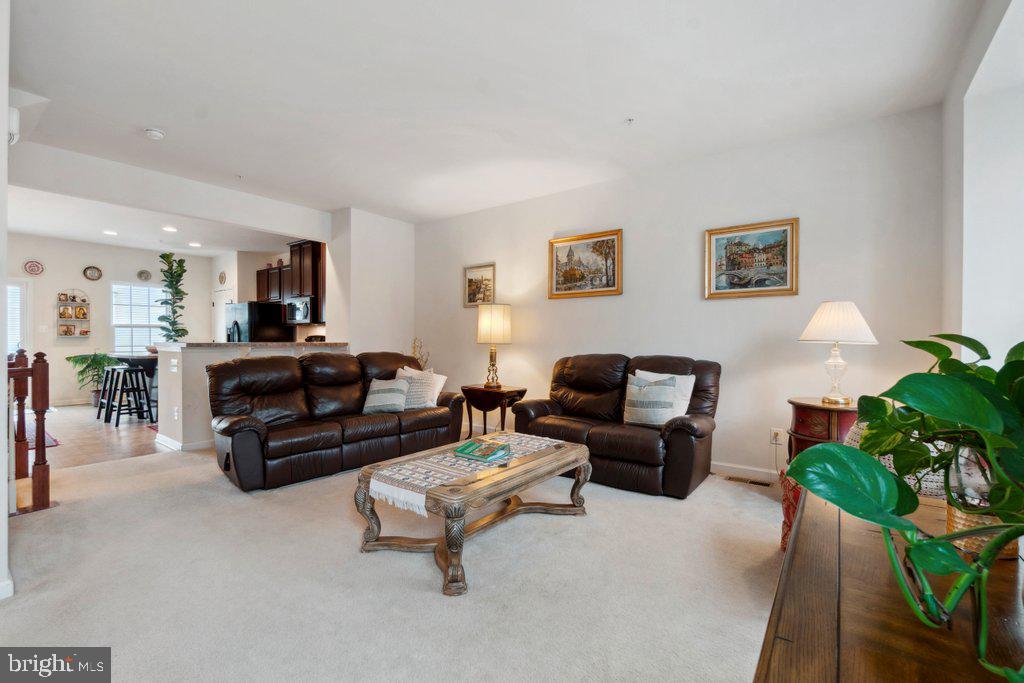 STONEGATE AT REGENTS GLEN - Residential