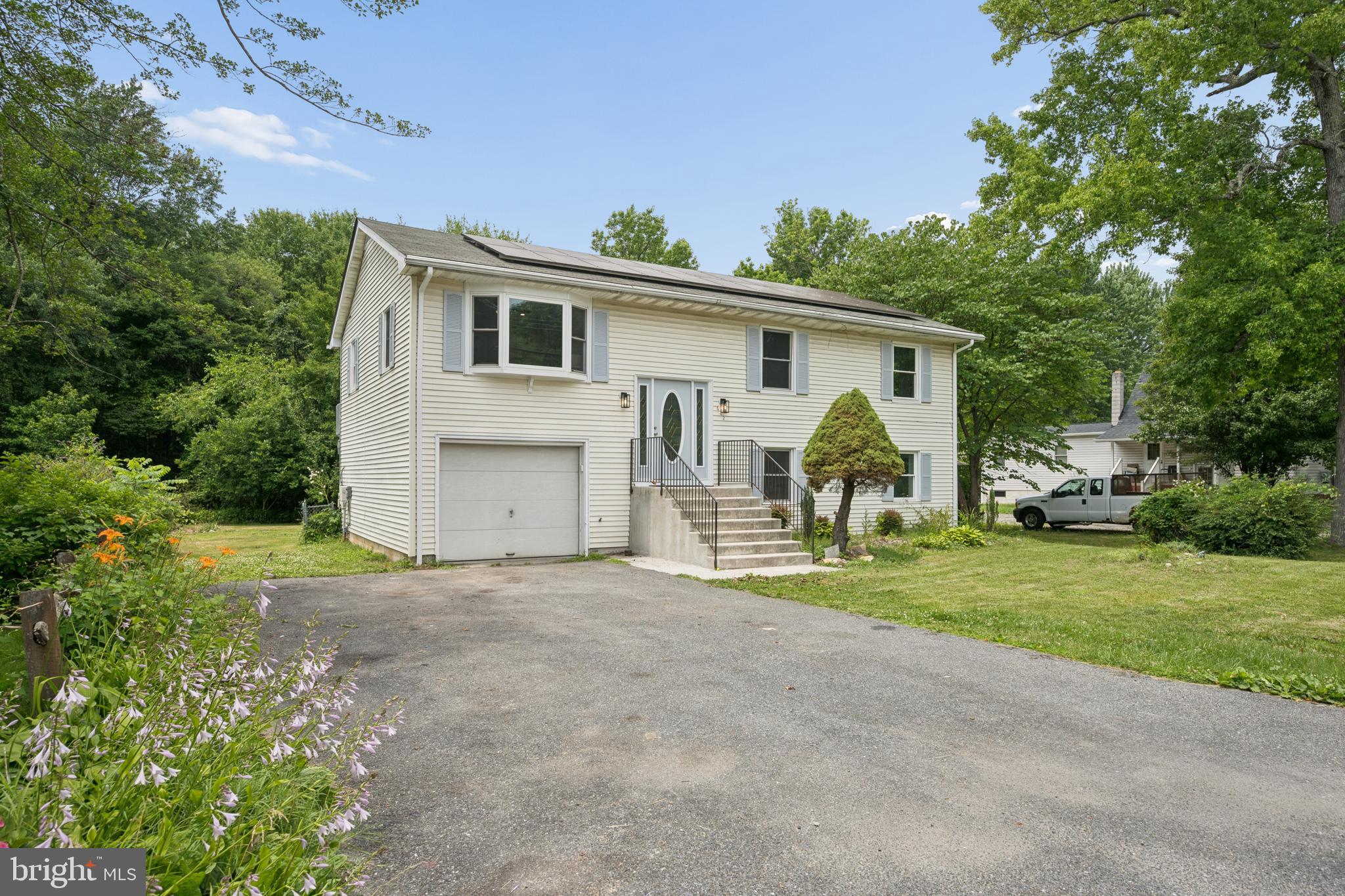 BOWLEYS QUARTERS - Residential