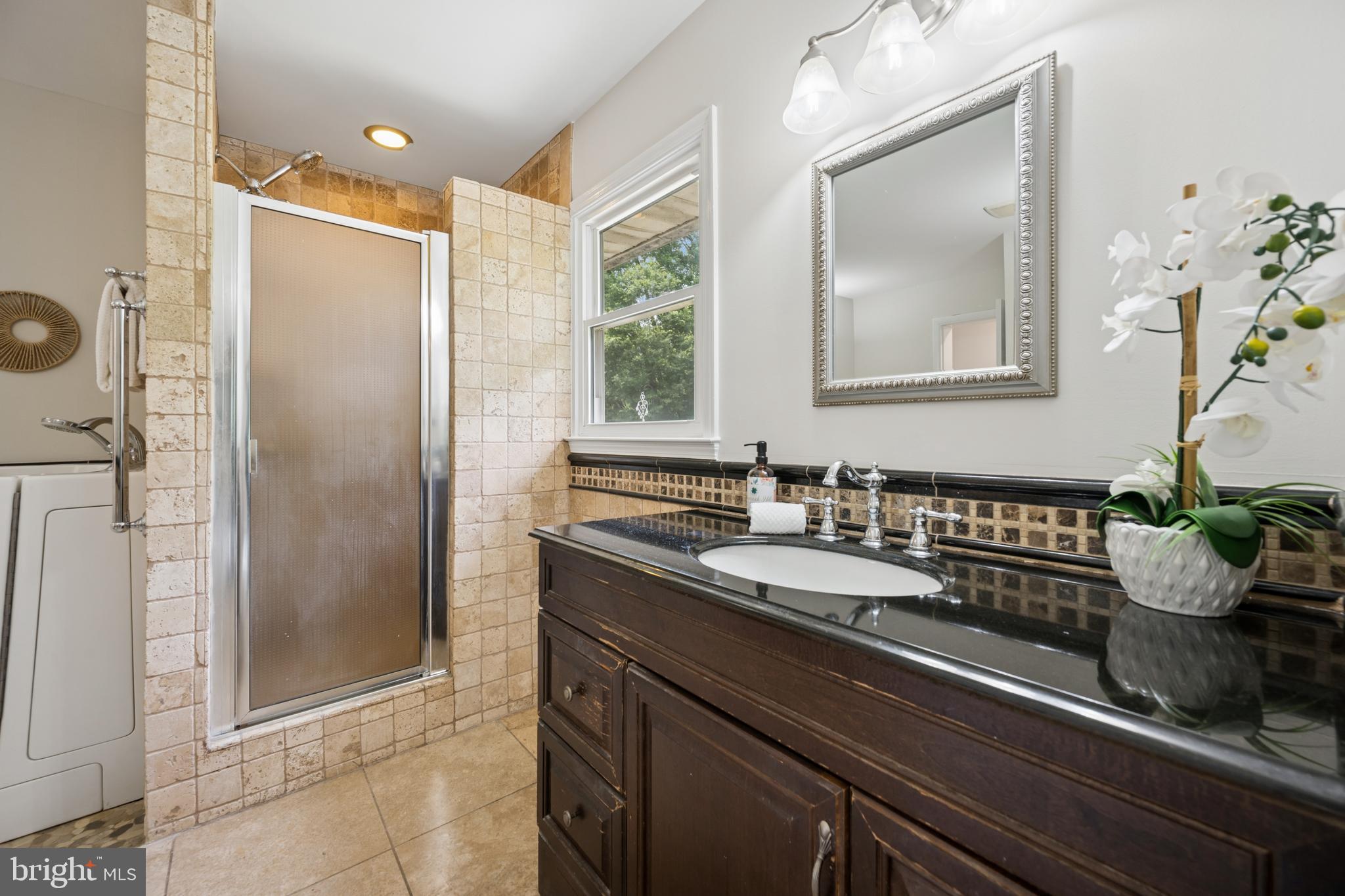 BOWLEYS QUARTERS - Residential