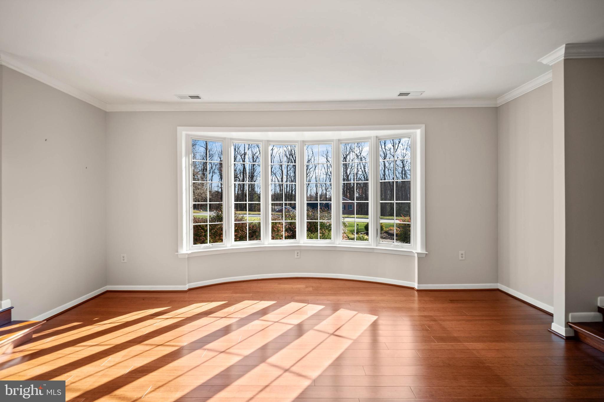 HOLLY KNOLL - Residential