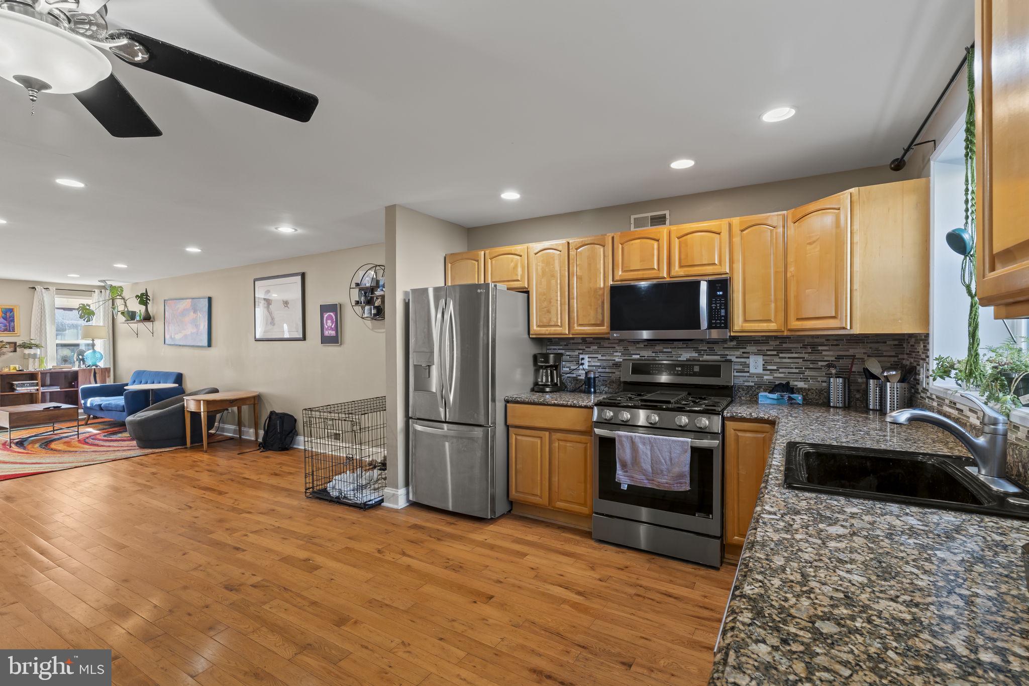 PASSYUNK SQUARE - Residential