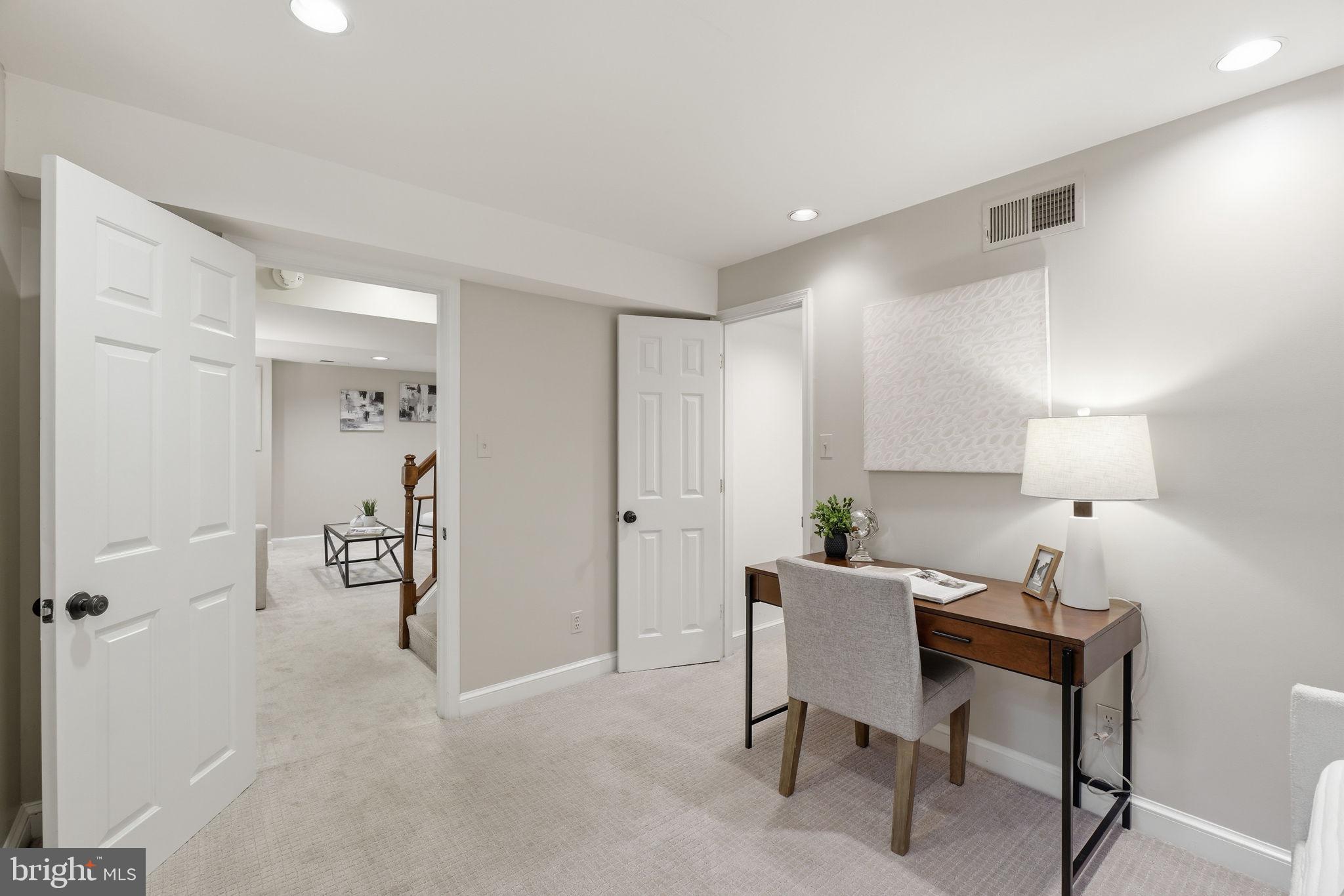OAKCREST - Residential