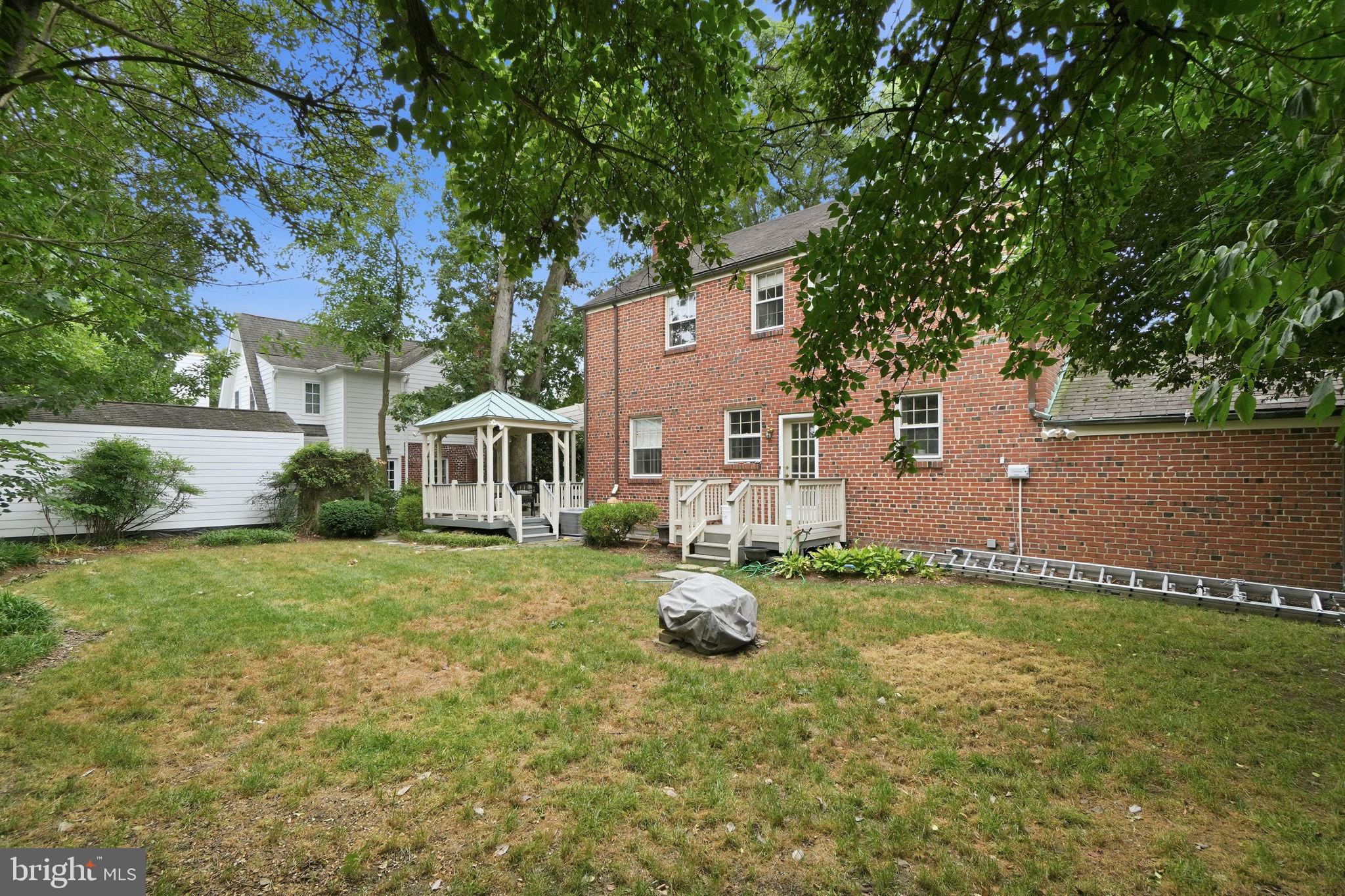 OAKCREST - Residential