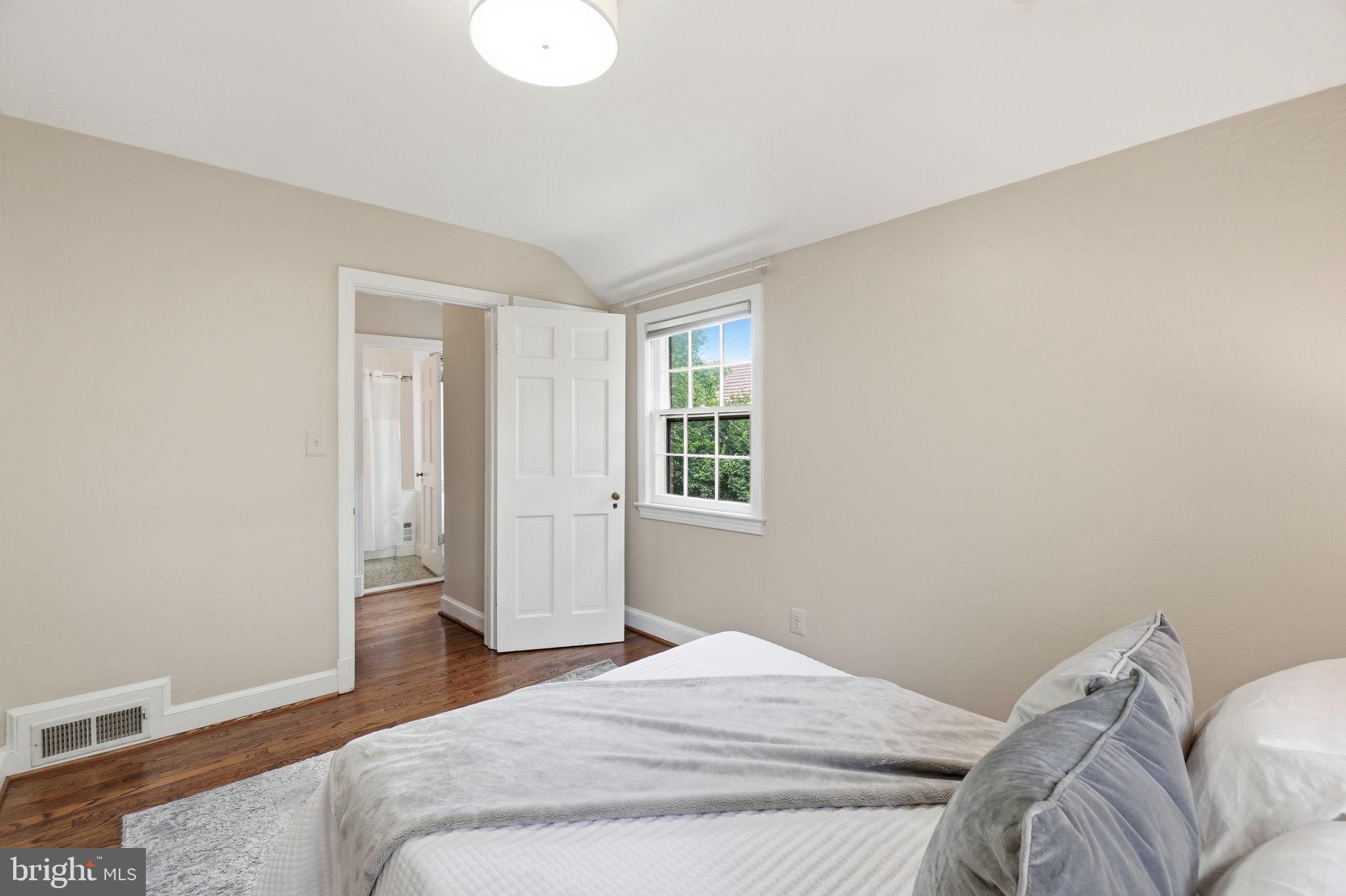 OAKCREST - Residential