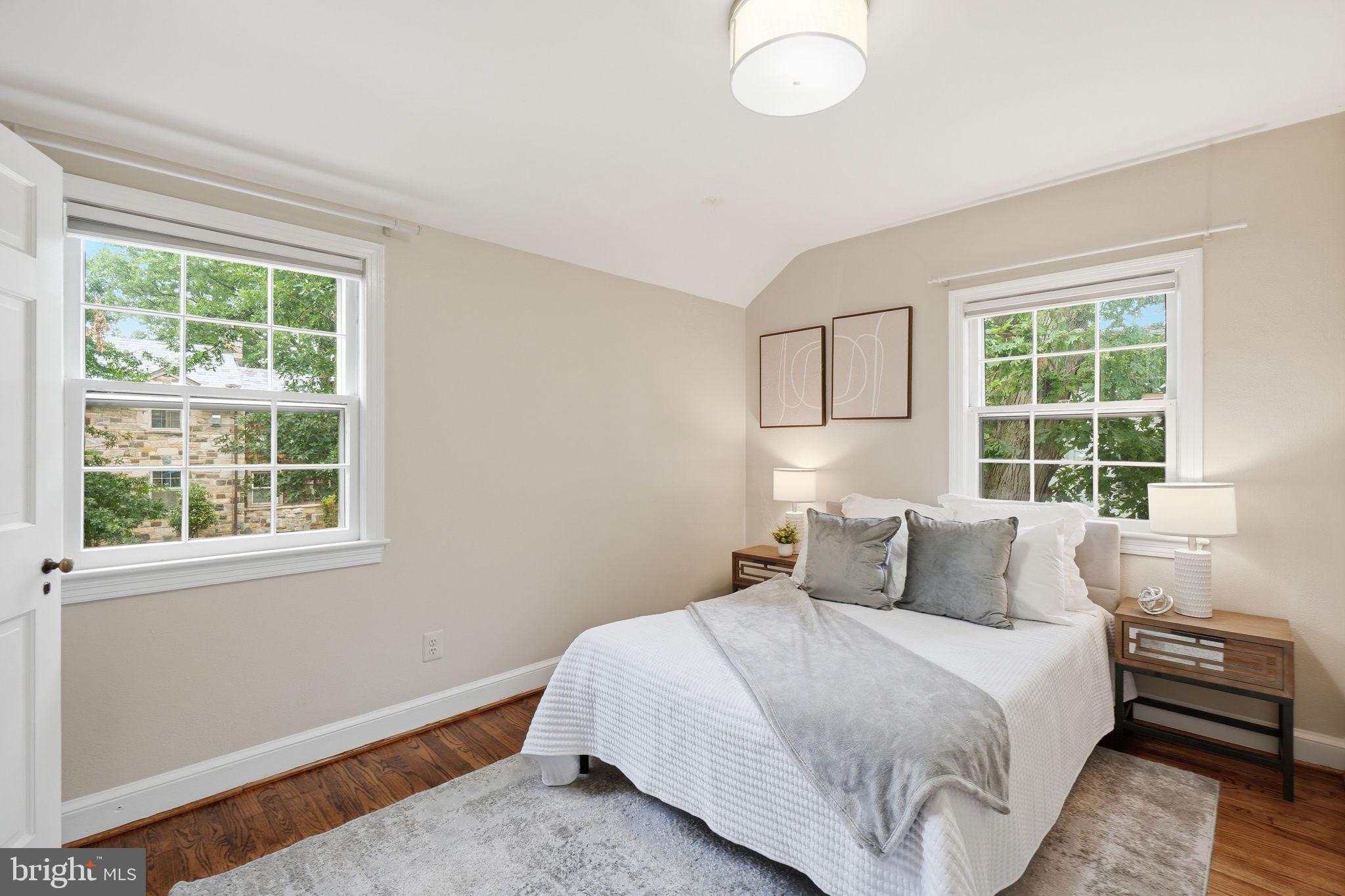 OAKCREST - Residential