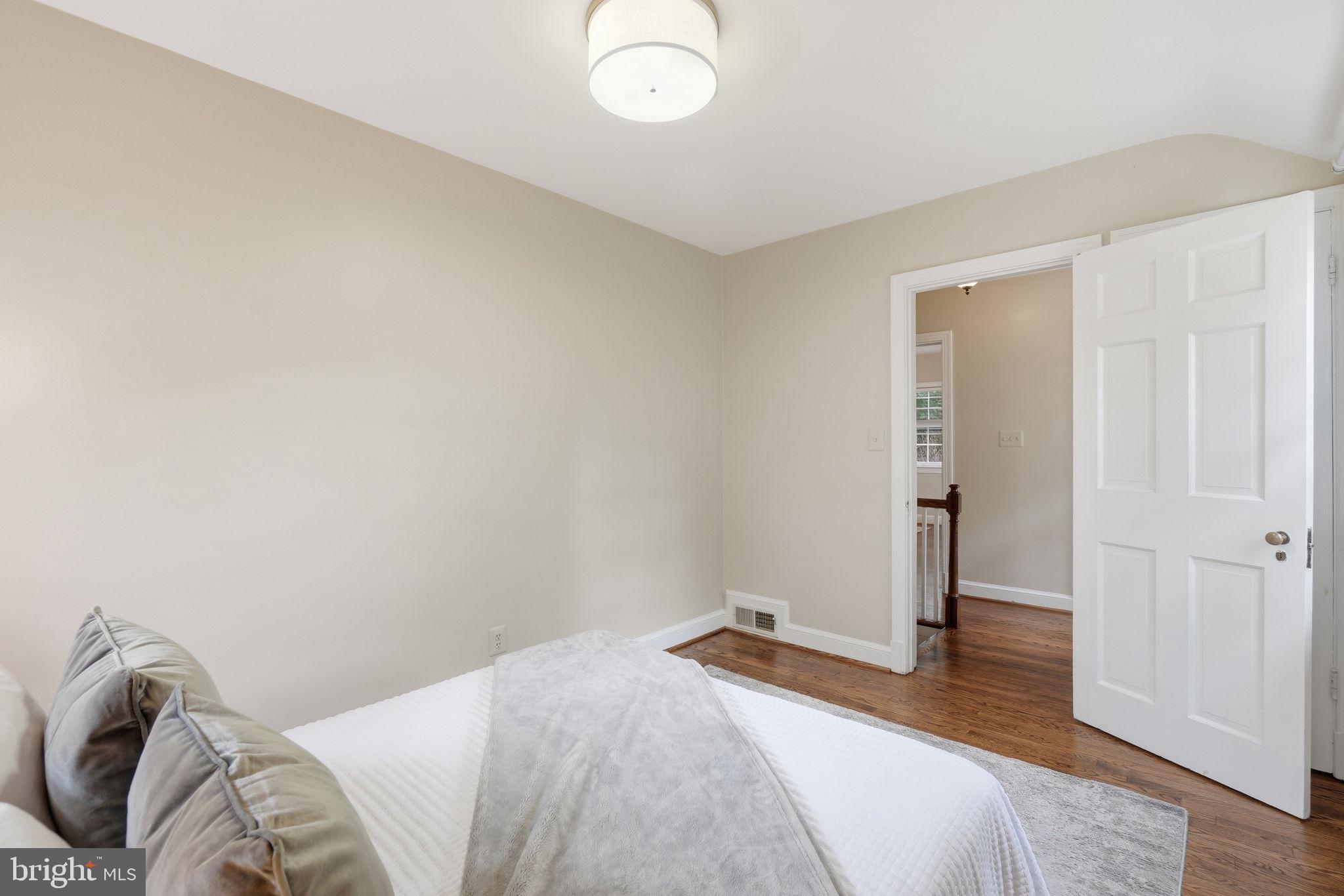 OAKCREST - Residential