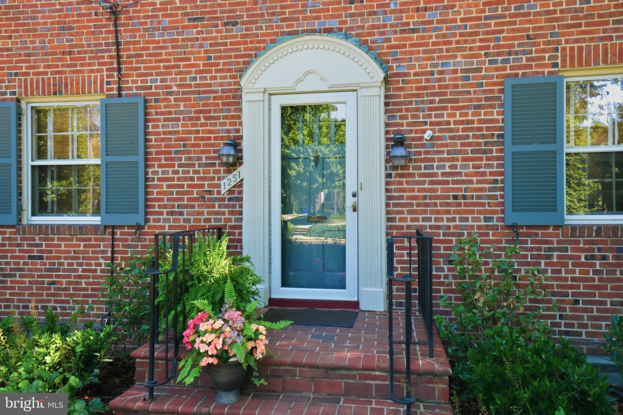 OAKCREST - Residential