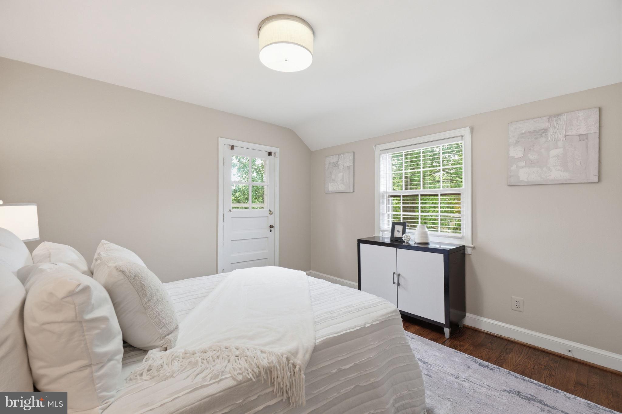 OAKCREST - Residential