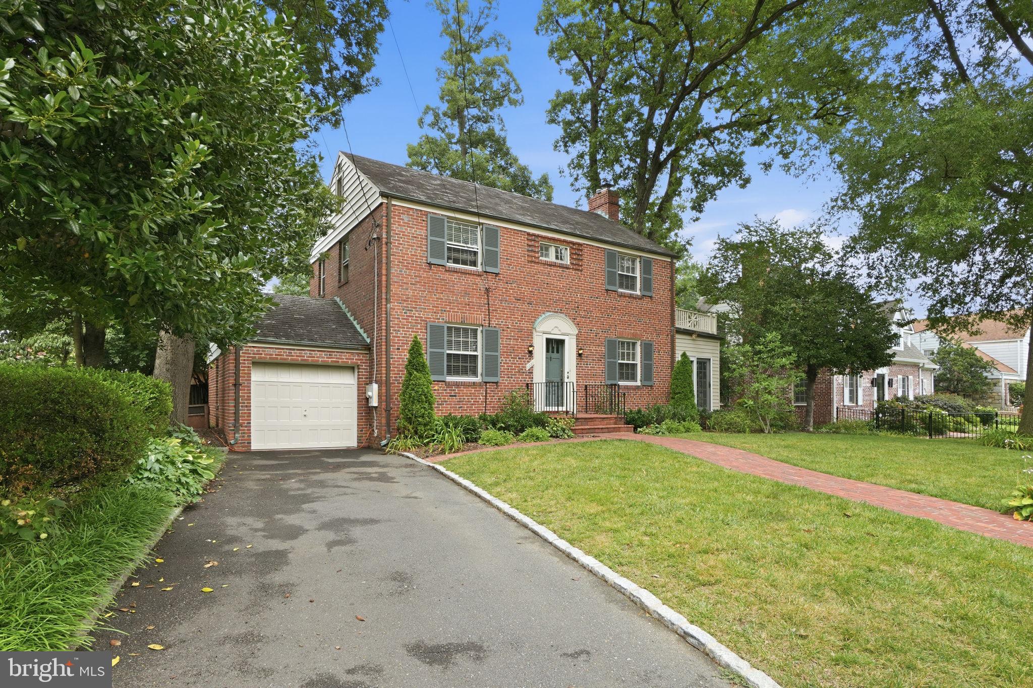 OAKCREST - Residential