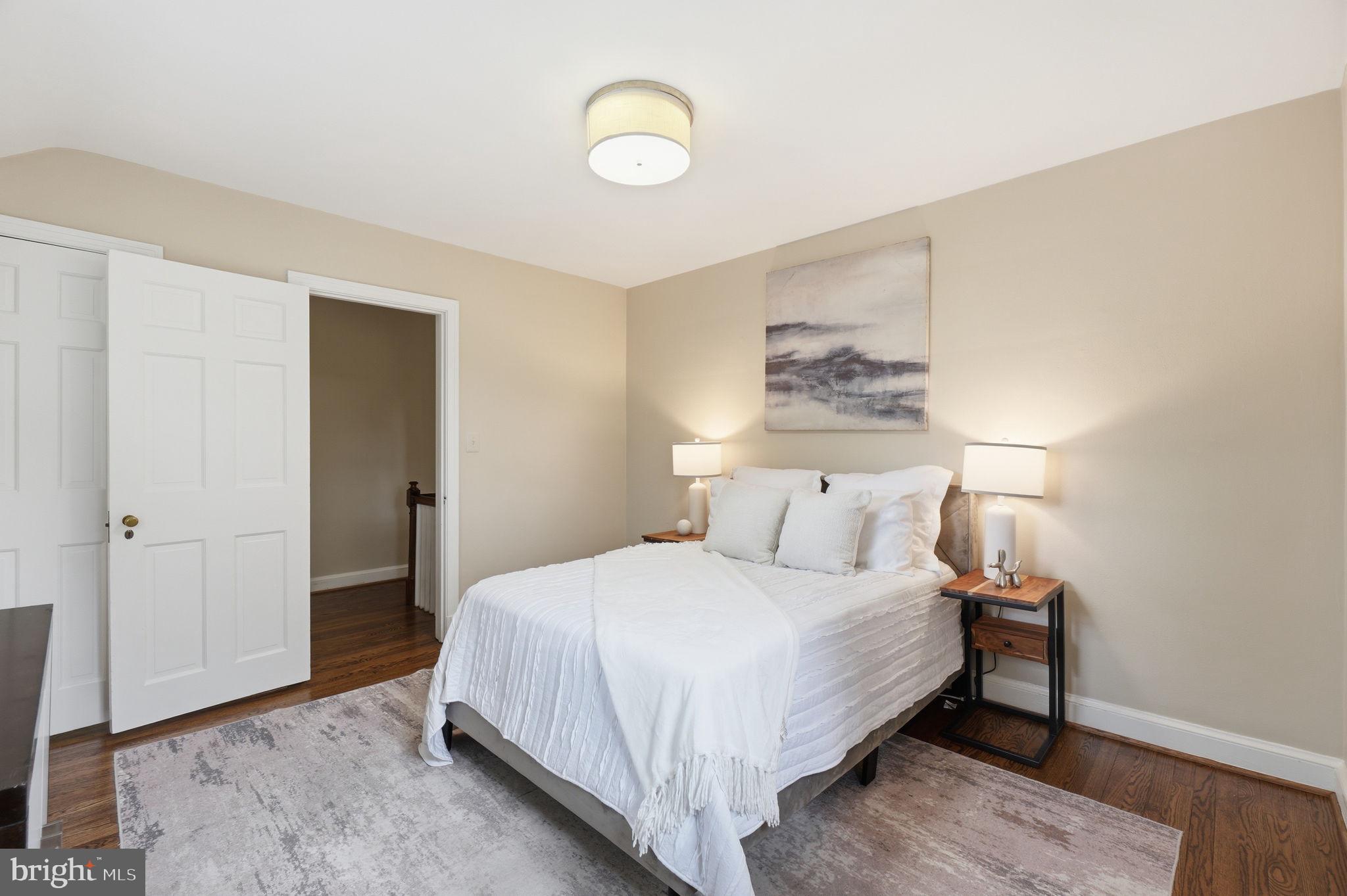 OAKCREST - Residential