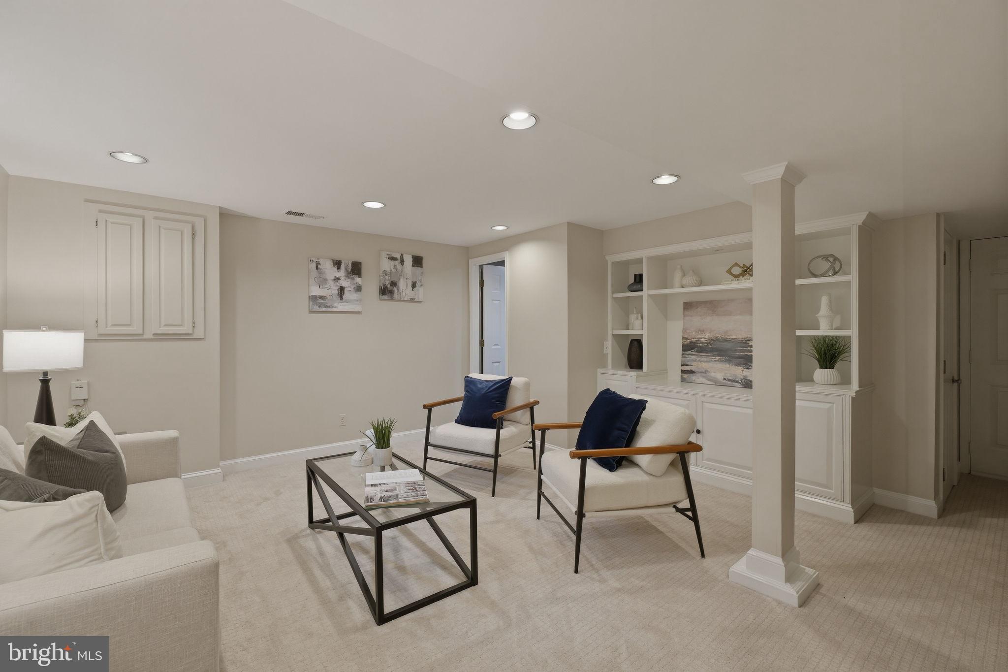 OAKCREST - Residential