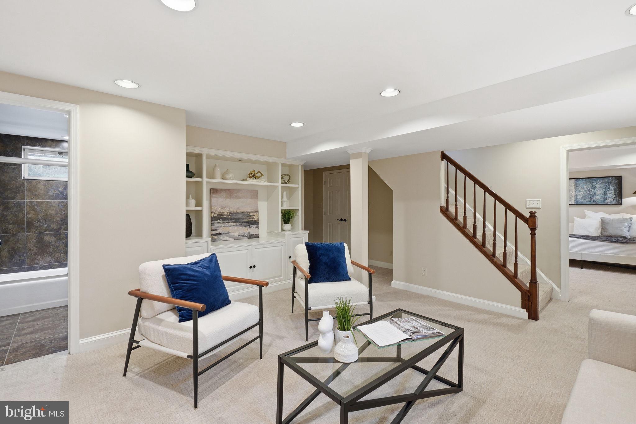 OAKCREST - Residential