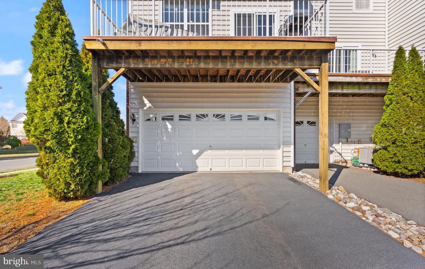 LOUDOUN VALLEY ESTATES 2 - Residential Lease