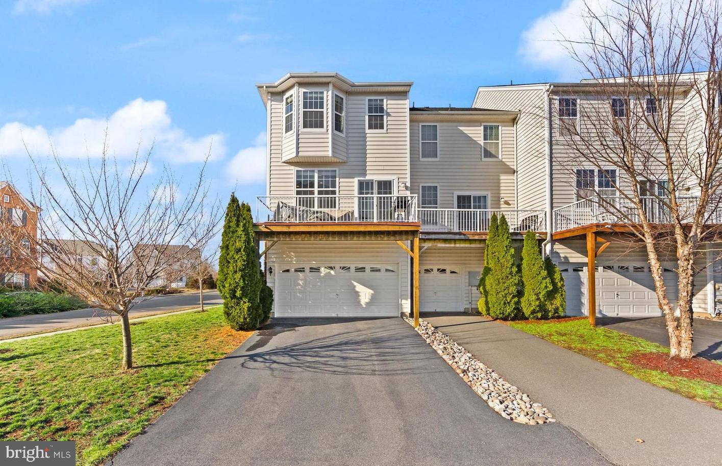 LOUDOUN VALLEY ESTATES 2 - Residential Lease