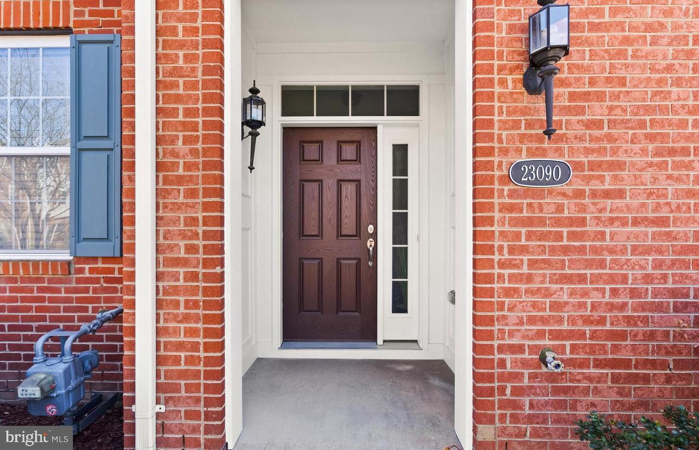 LOUDOUN VALLEY ESTATES 2 - Residential Lease