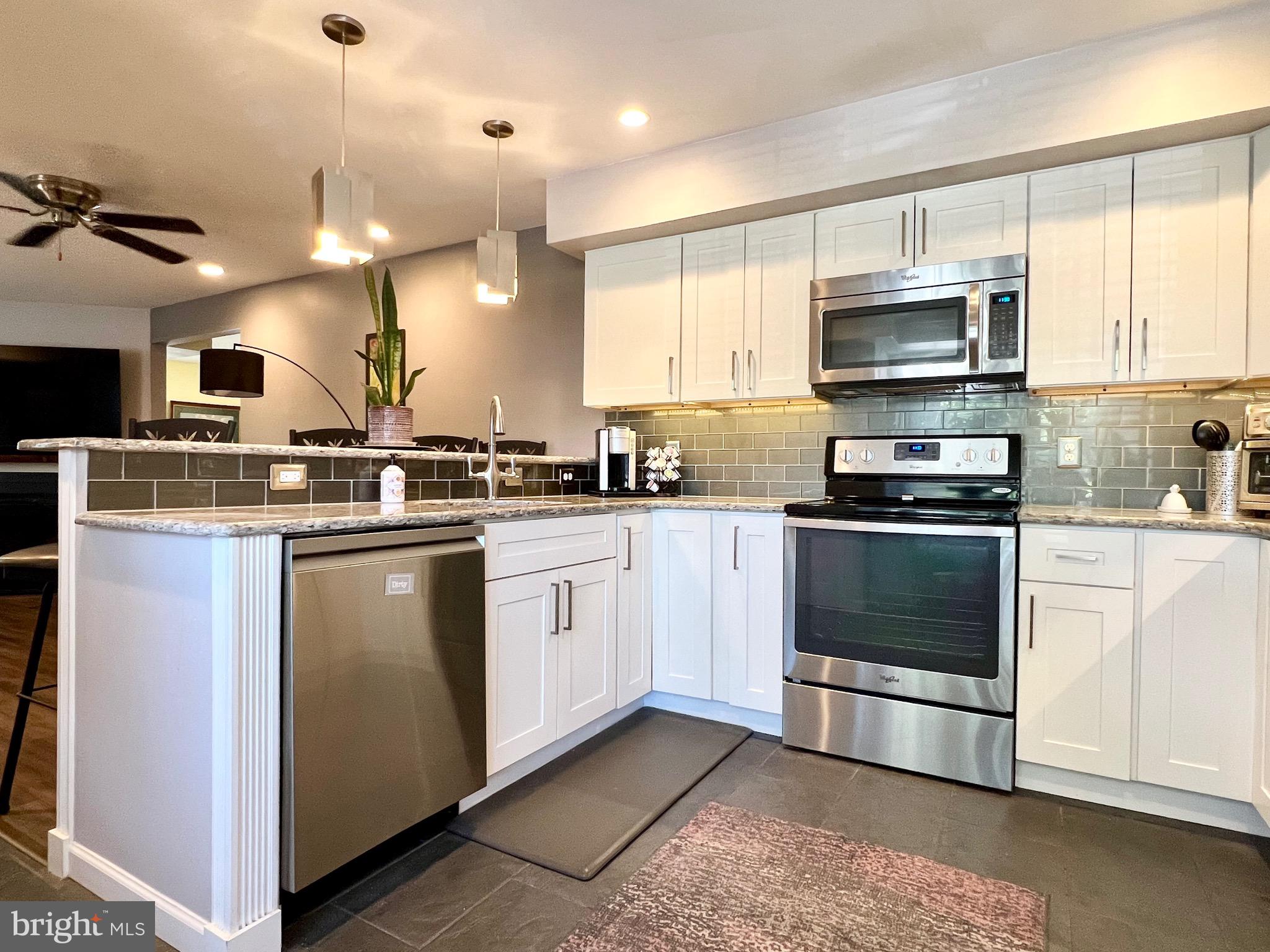HAMPTON GREENS - Residential