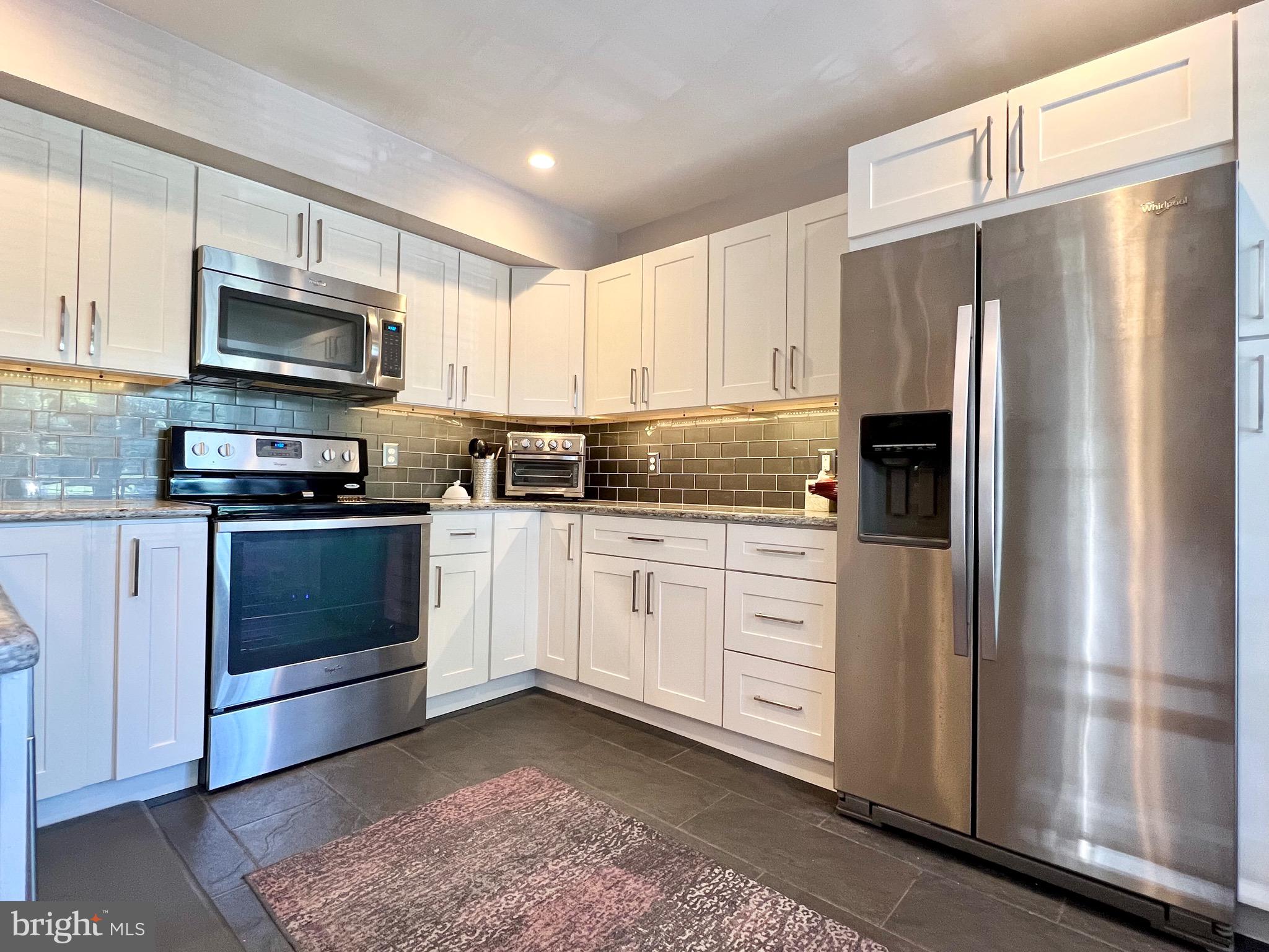 HAMPTON GREENS - Residential